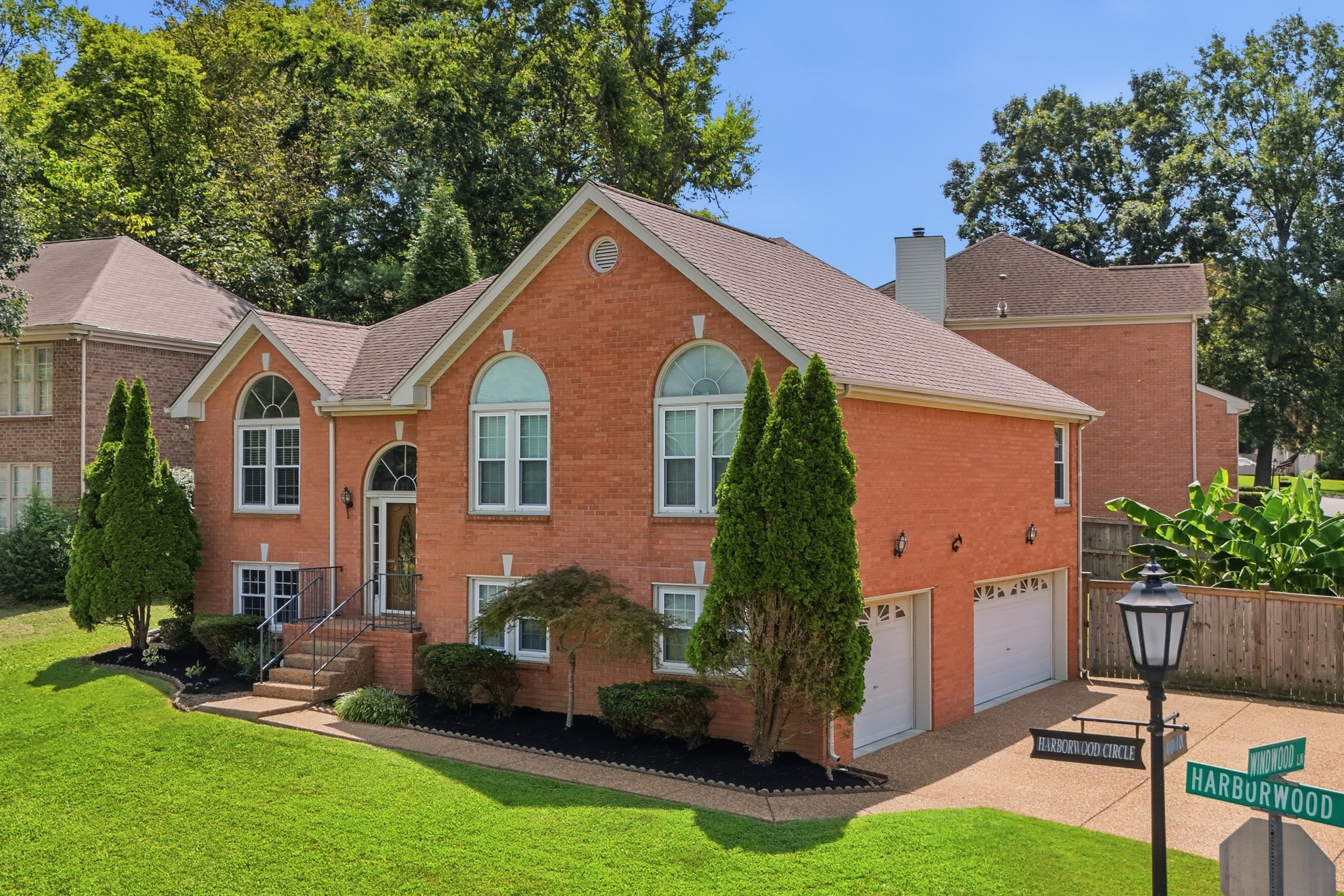 4001 Windwood Ln, Nashville, TN 37214