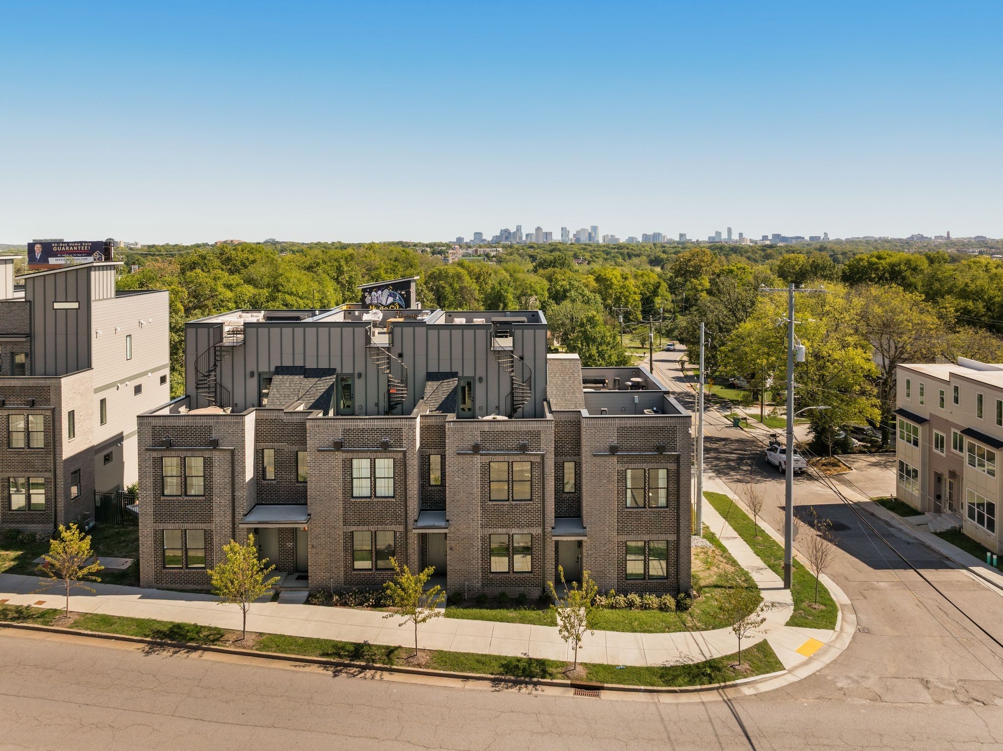 2000 S Hamilton Rd #2, Nashville, TN 37218