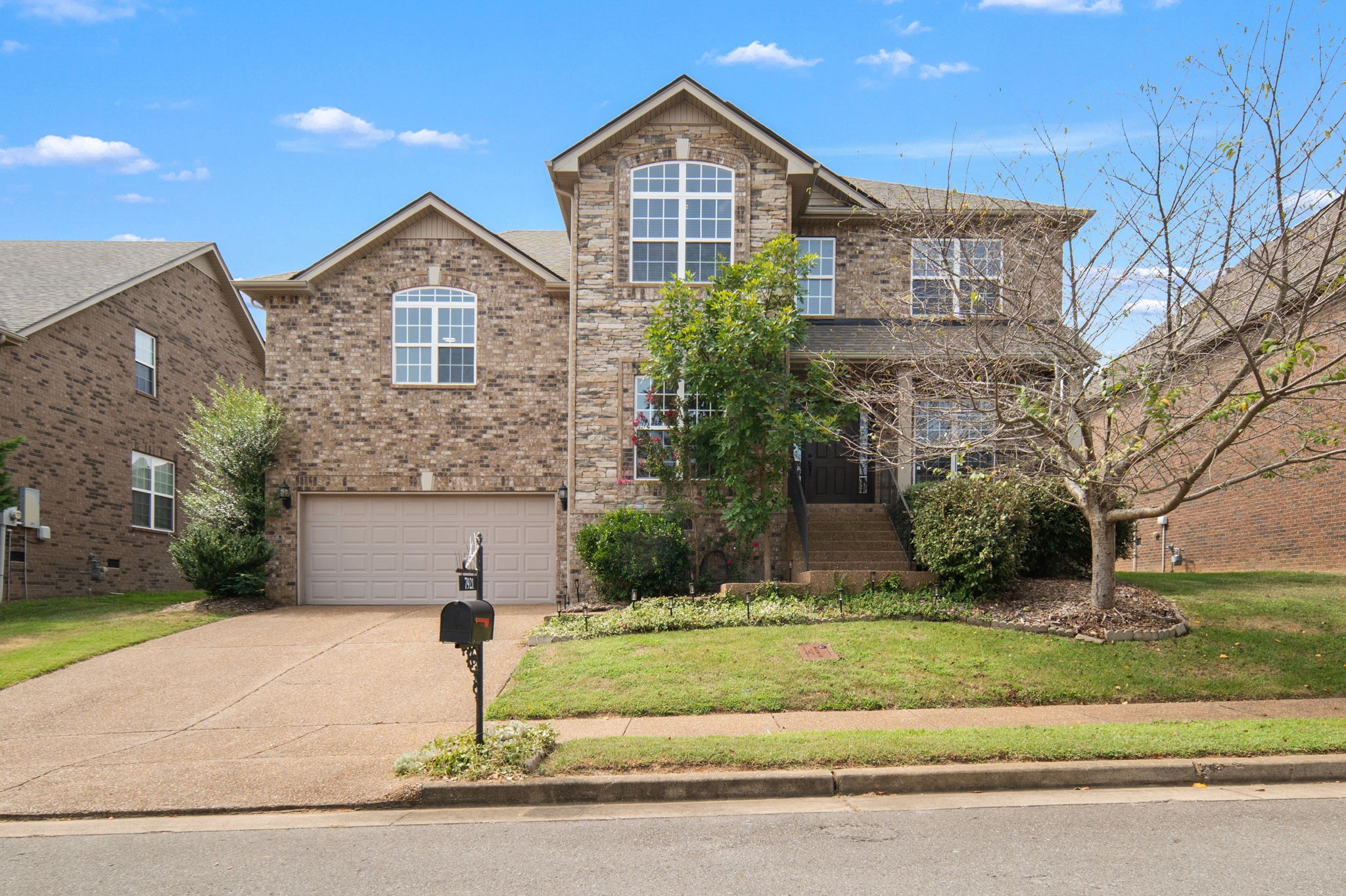 7921 Kirkfield Dr, Nashville, TN 37211