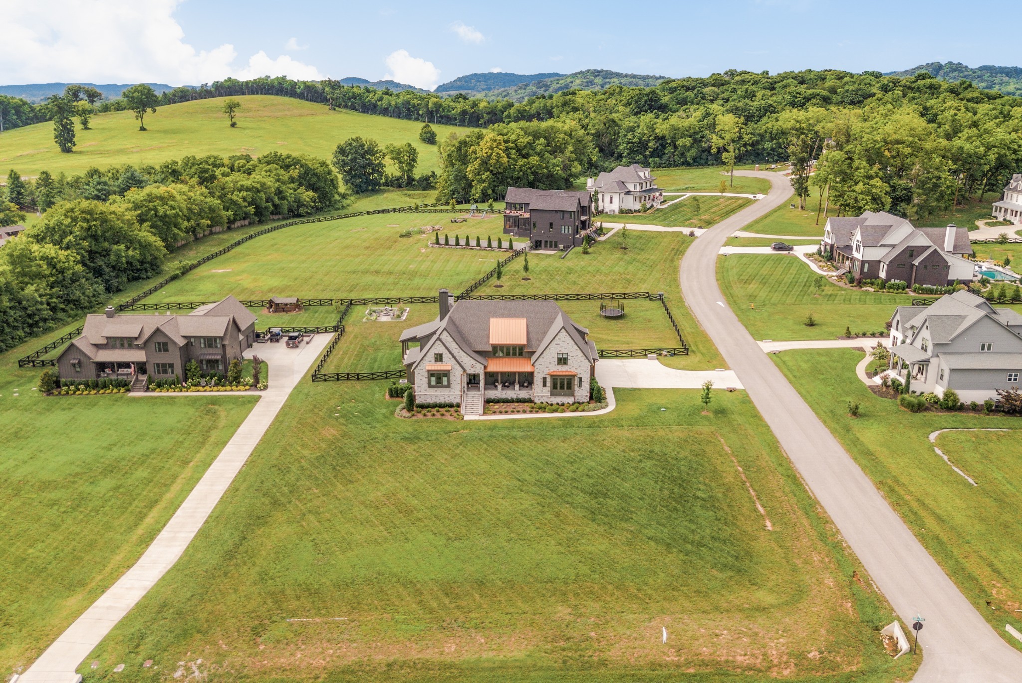 5201 Bond Springs Ct, Thompsons Station, TN 37179