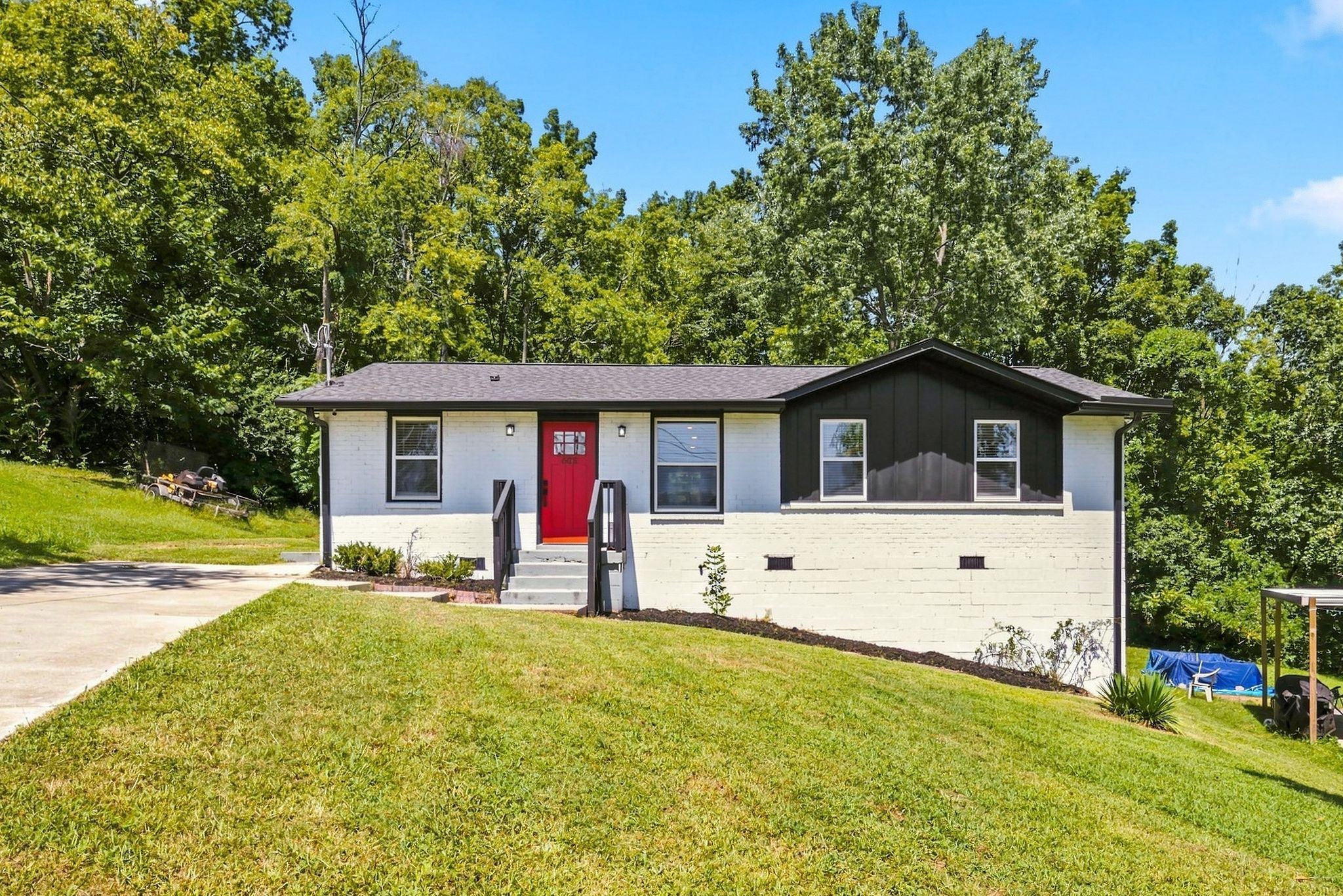 625 Maclaurin Ct, Nashville, TN 37207