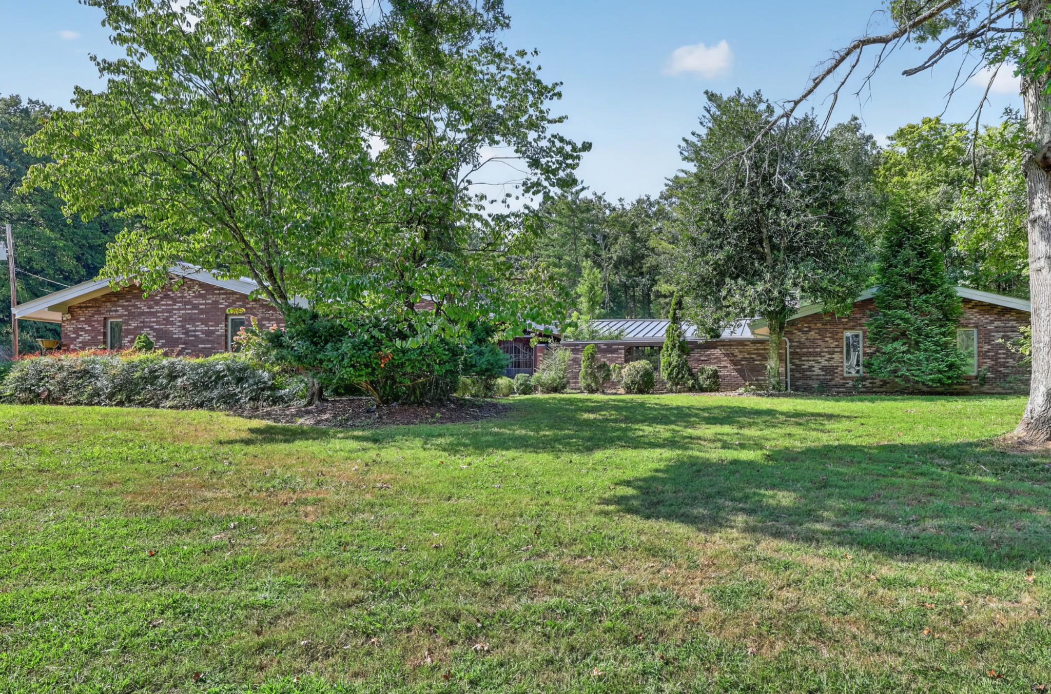 8100 Charlotte Pike, Nashville, TN 37221
