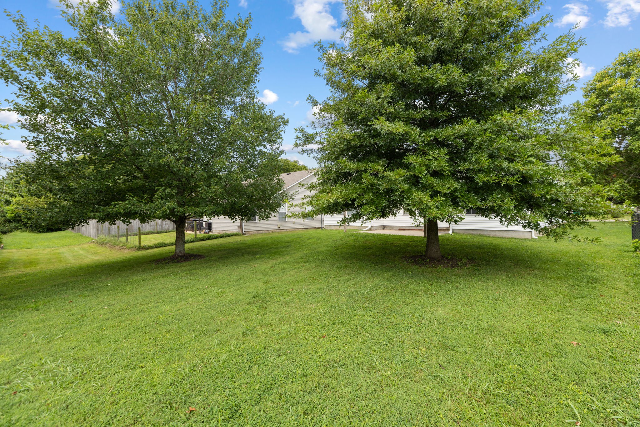 2006 Golden Ct, Spring Hill, TN 37174