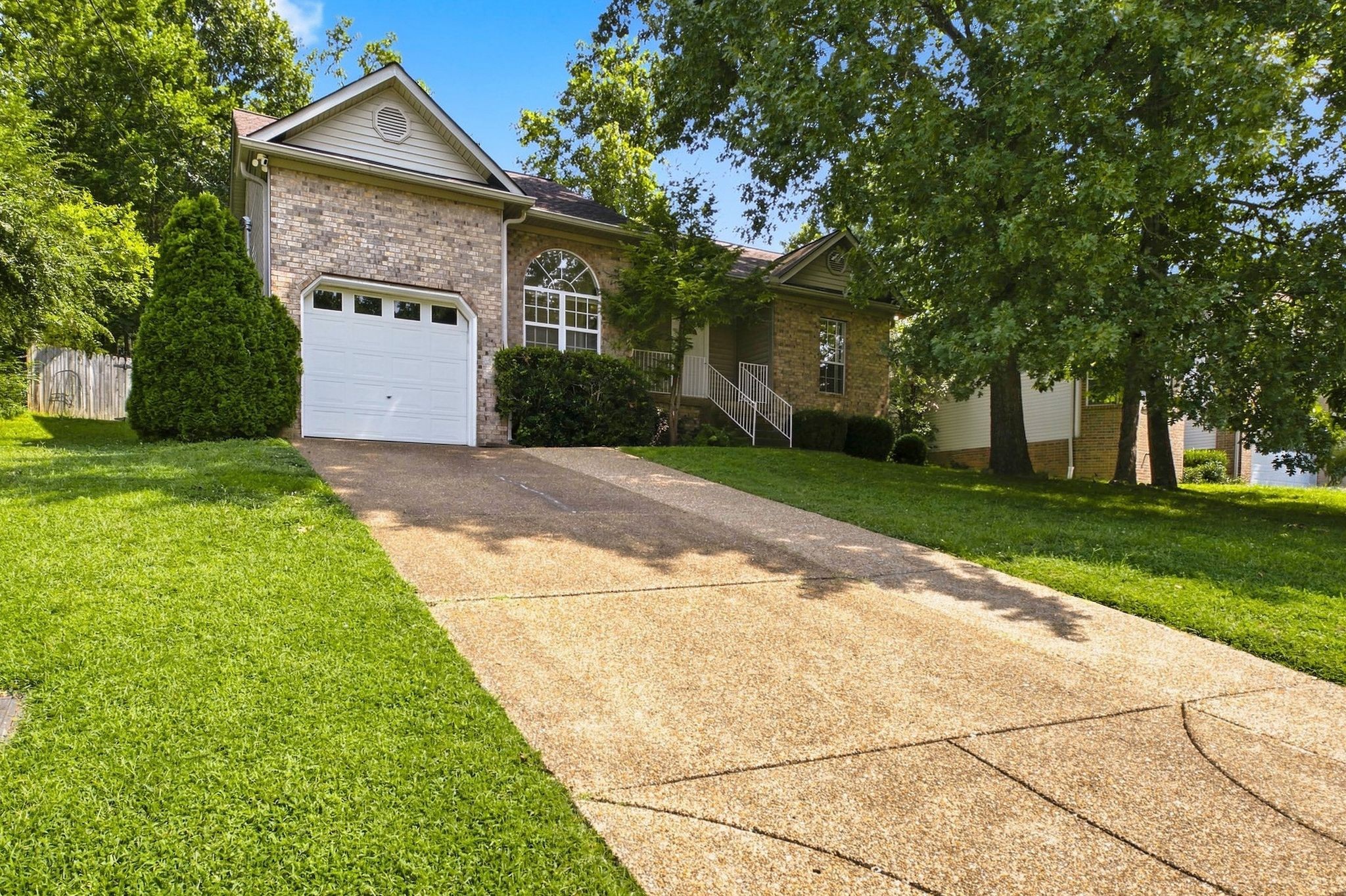 772 Dover Glen Dr, Antioch, TN 37013