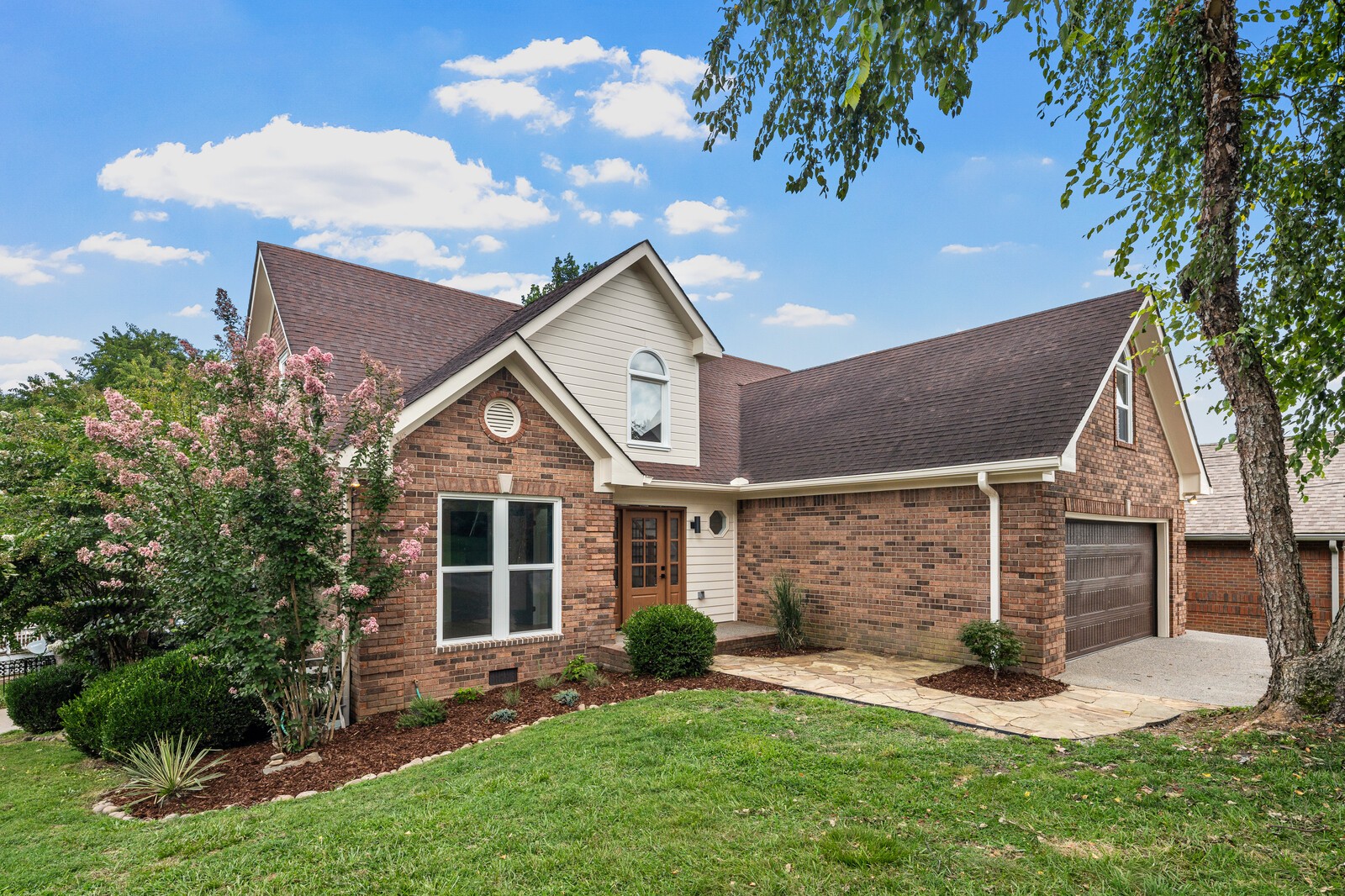 204 Breakwater Dr, Hendersonville, TN 37075