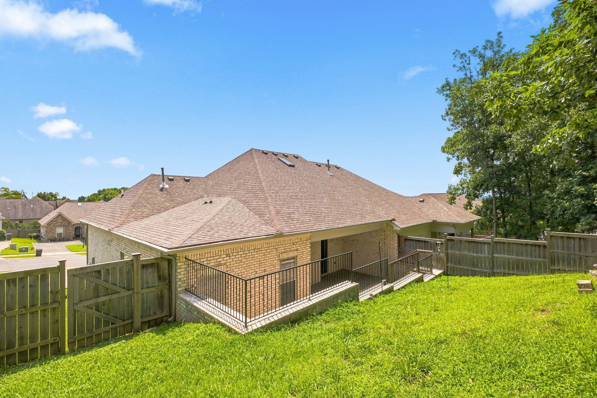 168 Cobbler Cir, Hendersonville, TN 37075