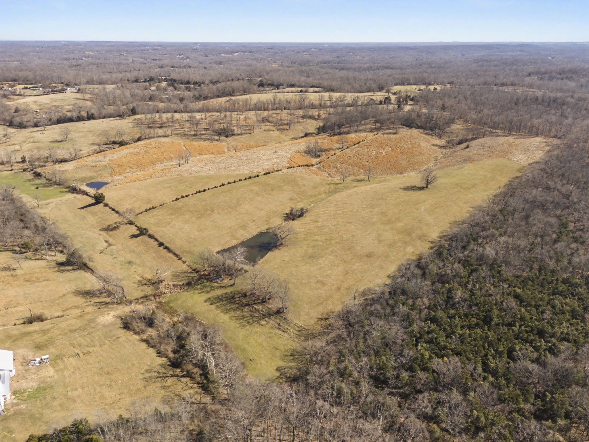 1528 Fairfield Rd, Westmoreland, TN 37186
