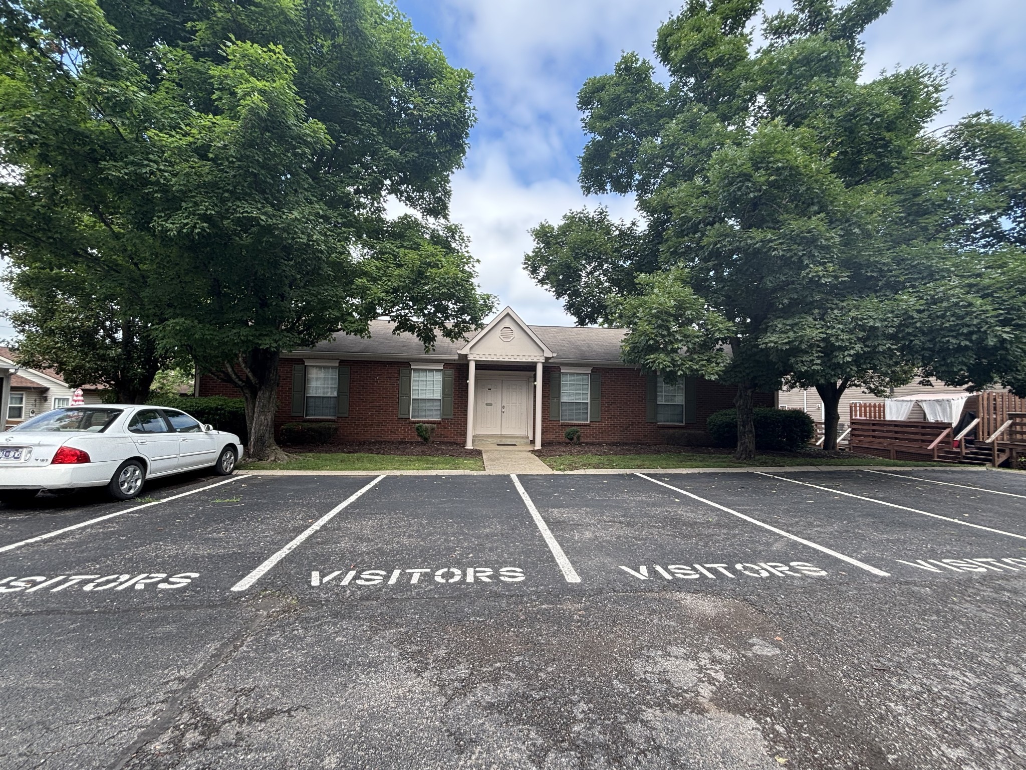 104 Edgehill Ln, Hendersonville, TN 37075