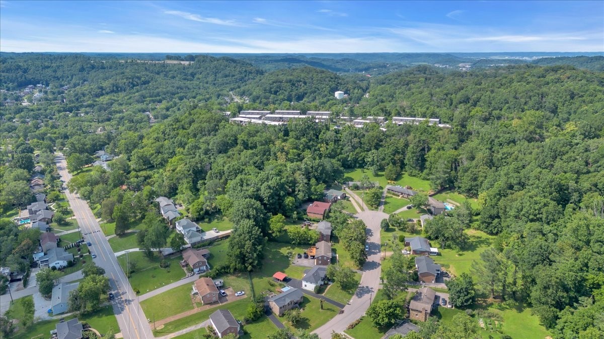 7320 Coronado Ct, Nashville, TN 37221