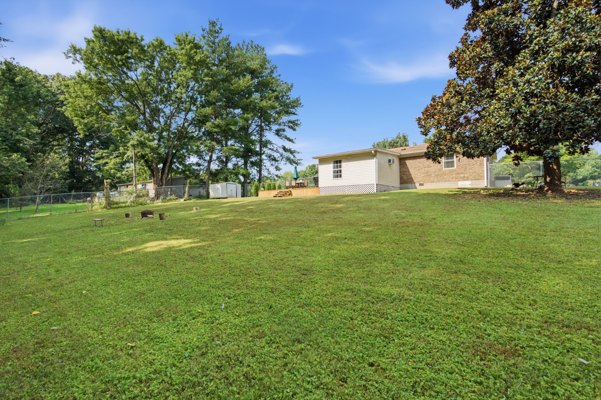 670 Bobbitt Rd, Ashland City, TN 37015