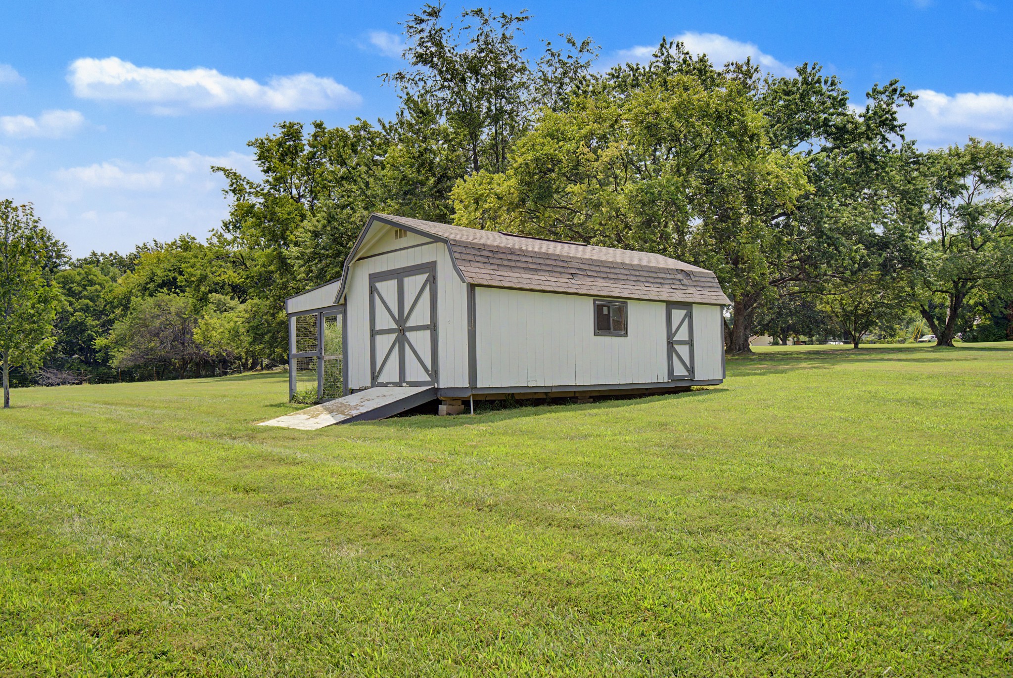 356 Lee Rd, Cottontown, TN 37048