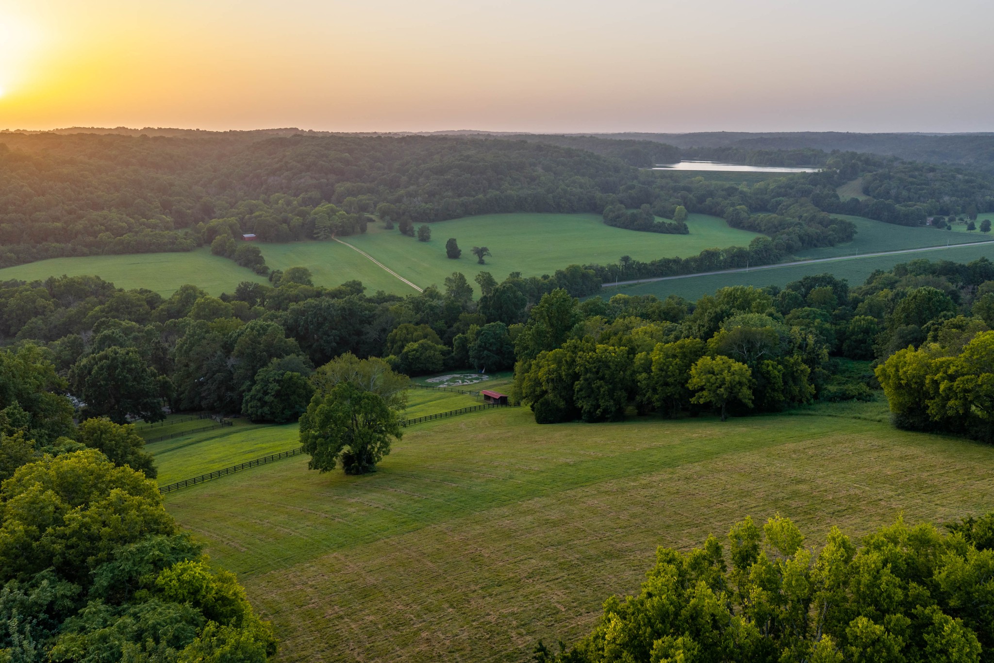 4118 Leipers Creek Rd, Williamsport, TN 38487