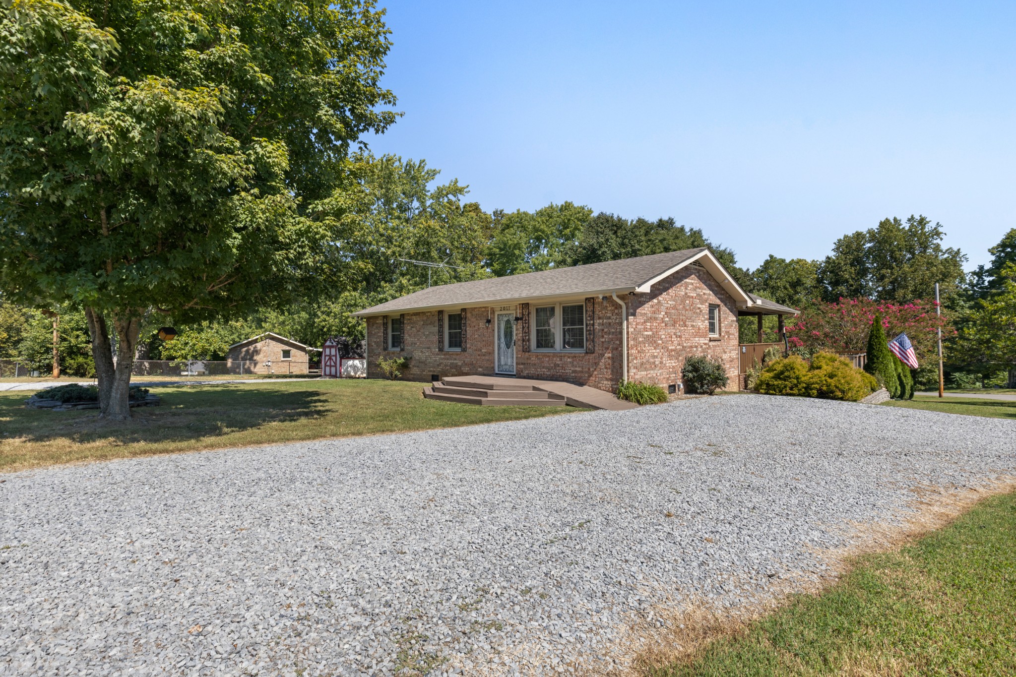2011 Elm Hill Ct, Greenbrier, TN 37073