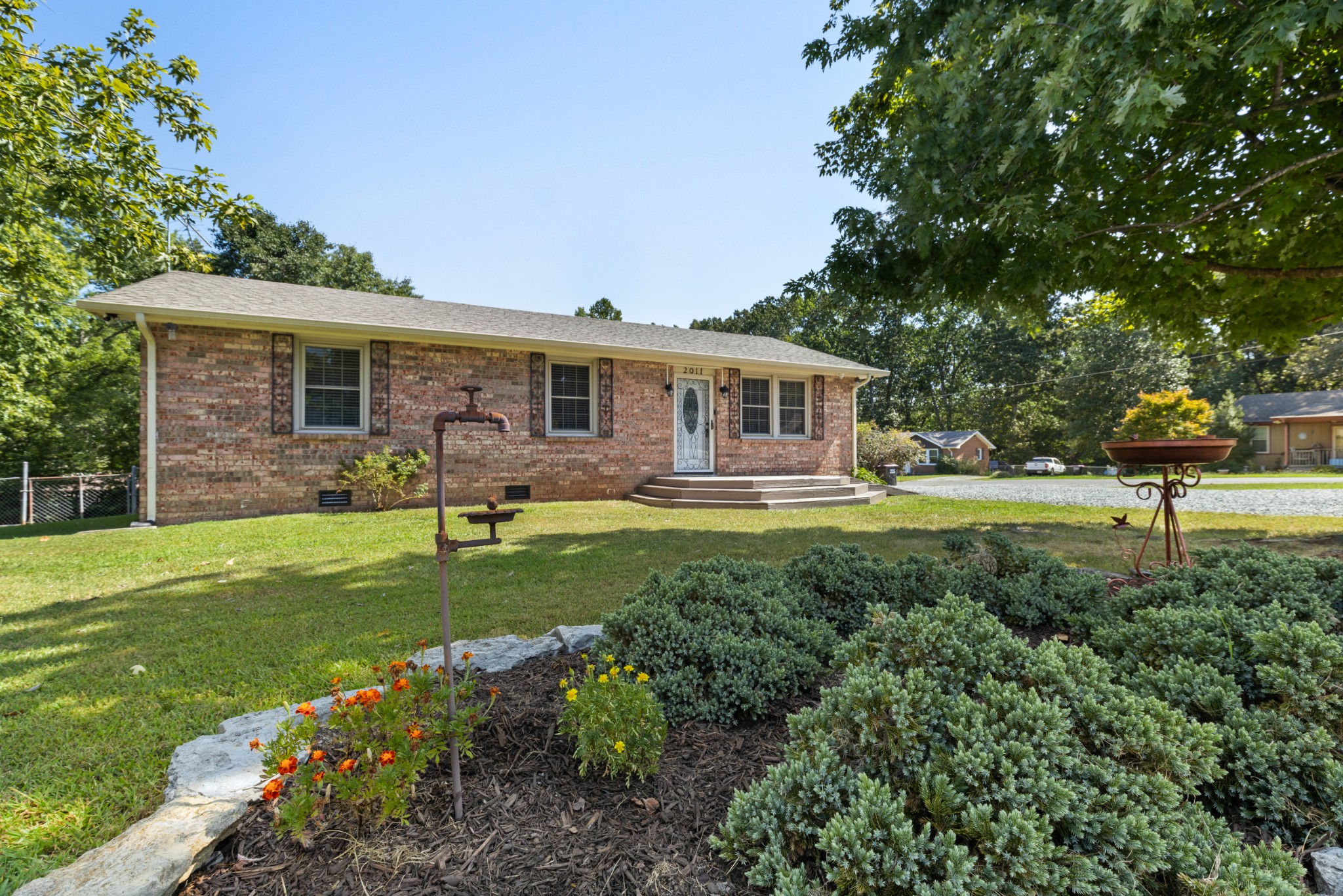 2011 Elm Hill Ct, Greenbrier, TN 37073