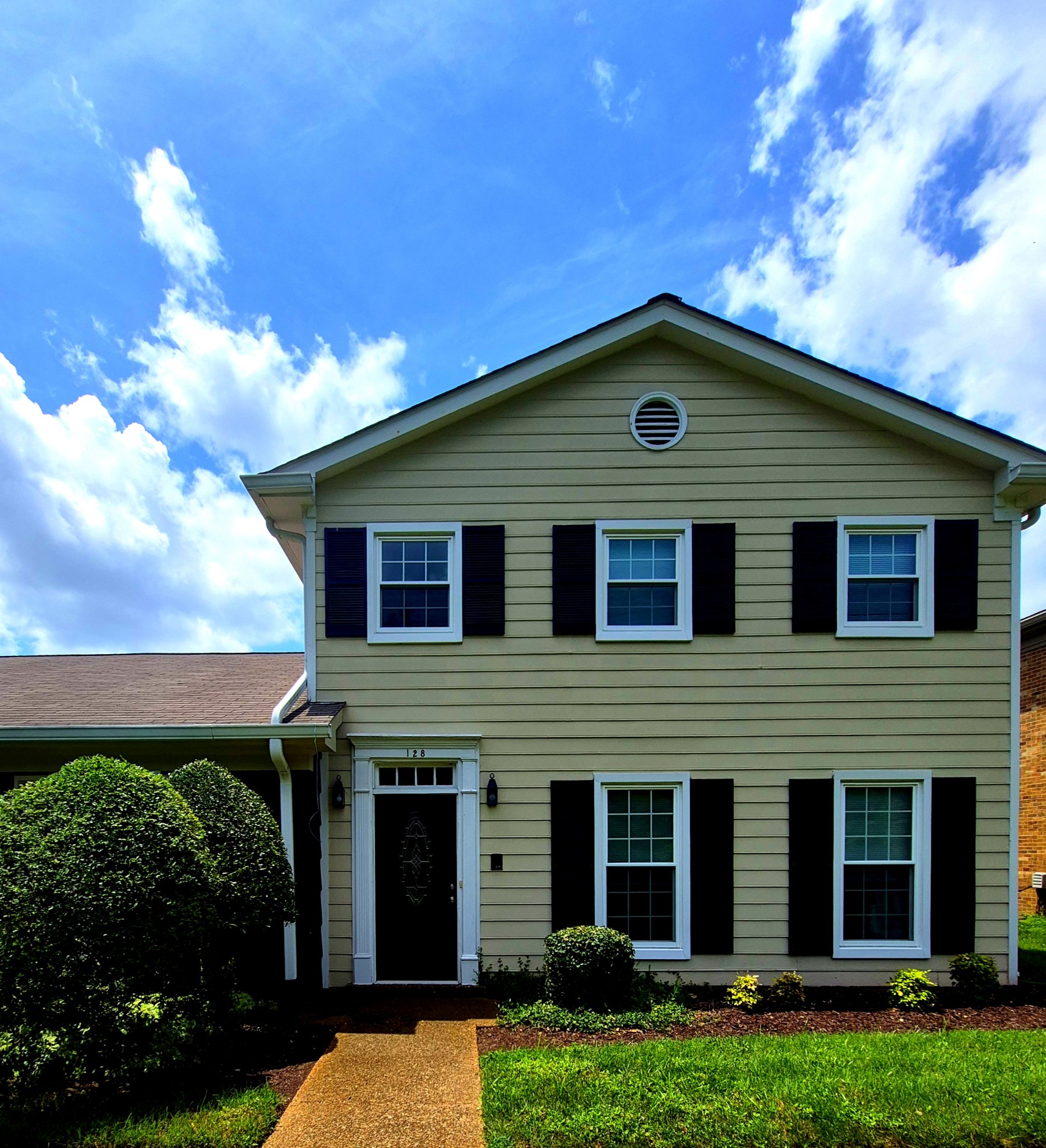 128 Boxwood Dr, Franklin, TN 37069