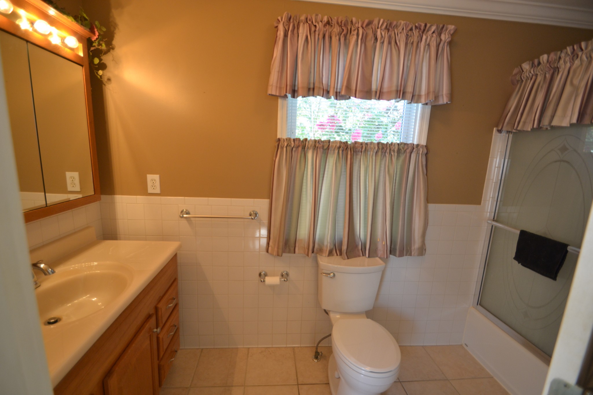 905 Joyce Ln, Nashville, TN 37216
