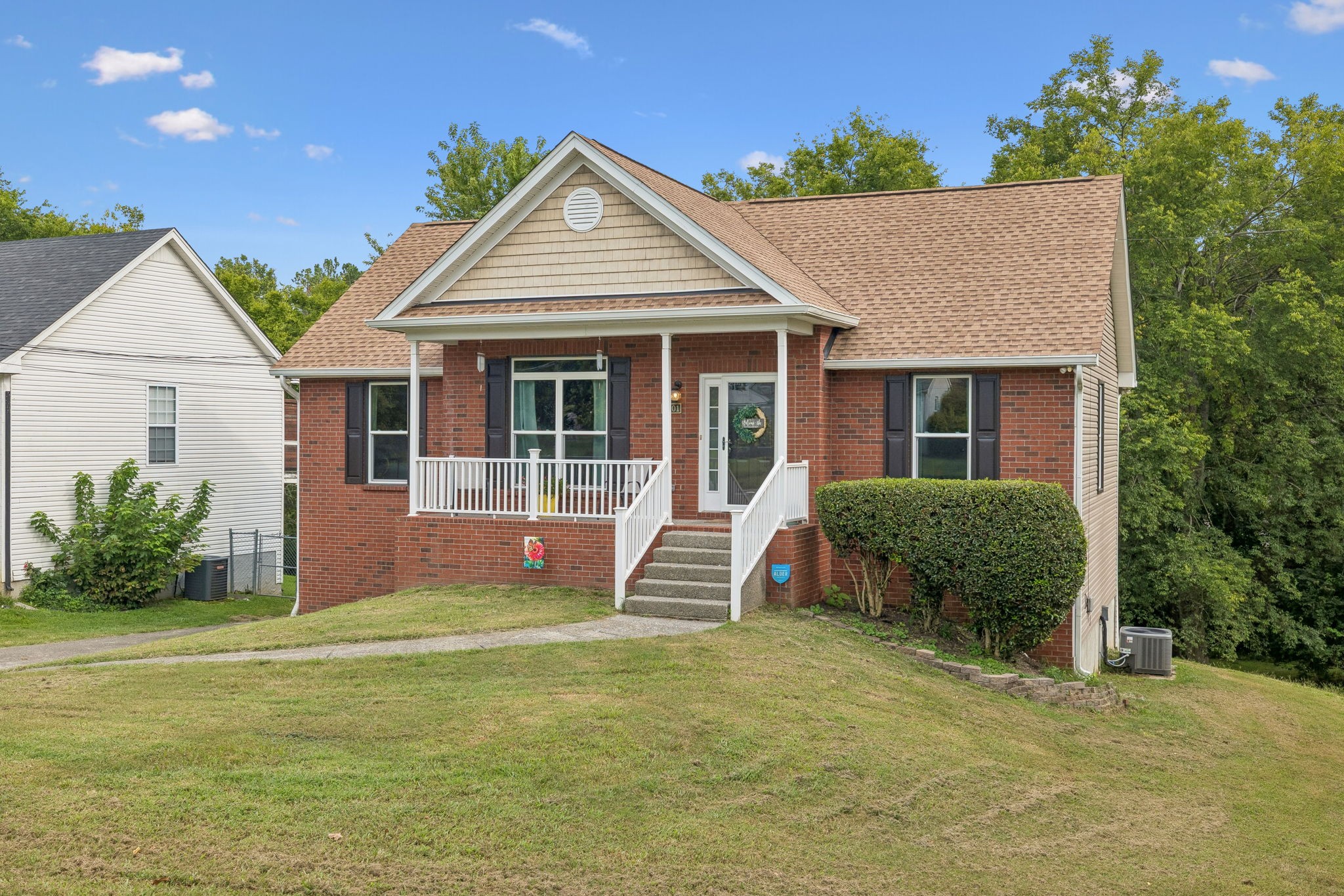 2601 Woodberry Dr, Nashville, TN 37214
