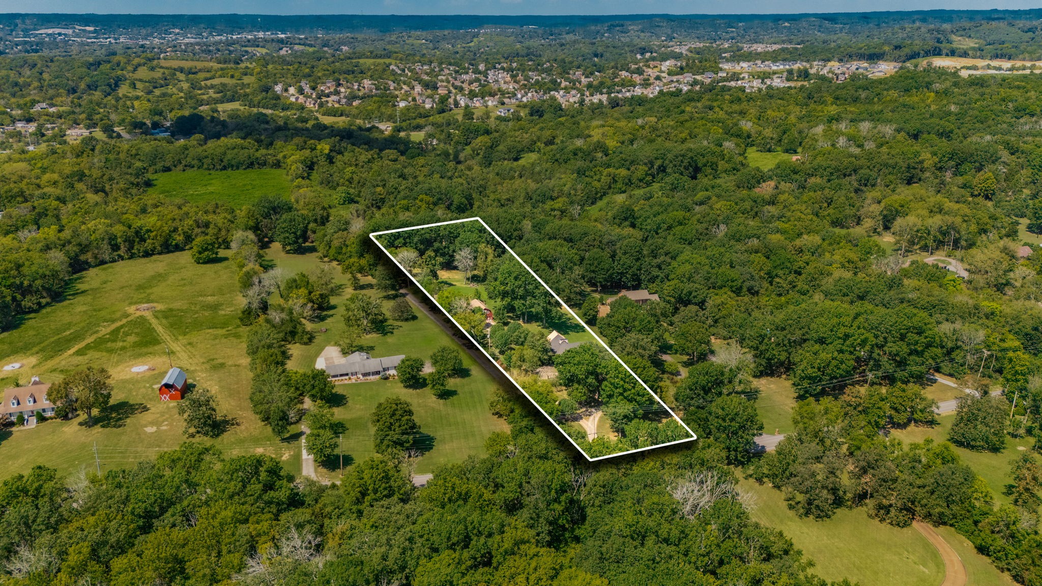 559 Forest Retreat Rd, Hendersonville, TN 37075