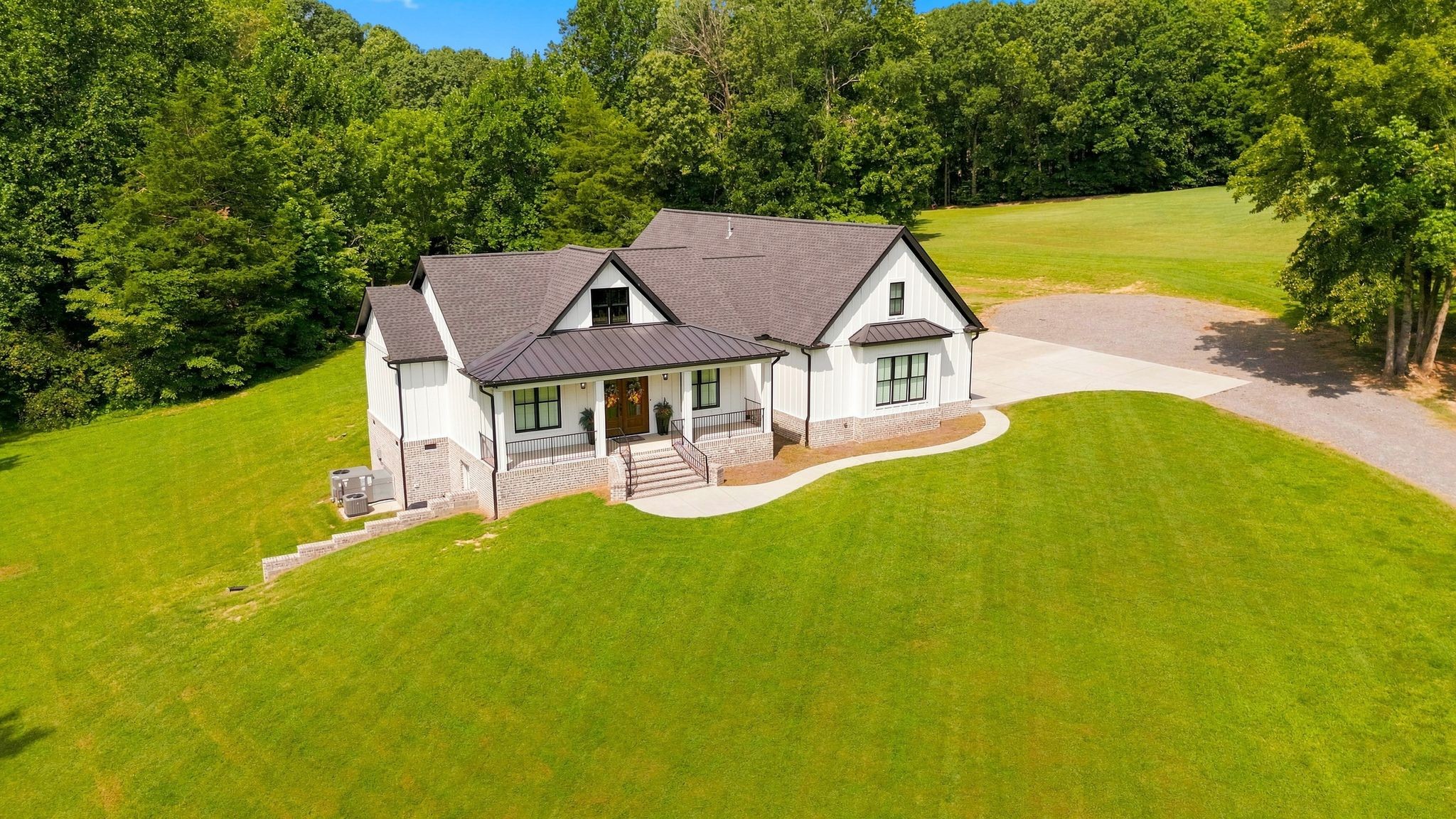 190 Jordan Cm Rd, Bon Aqua, TN 37025