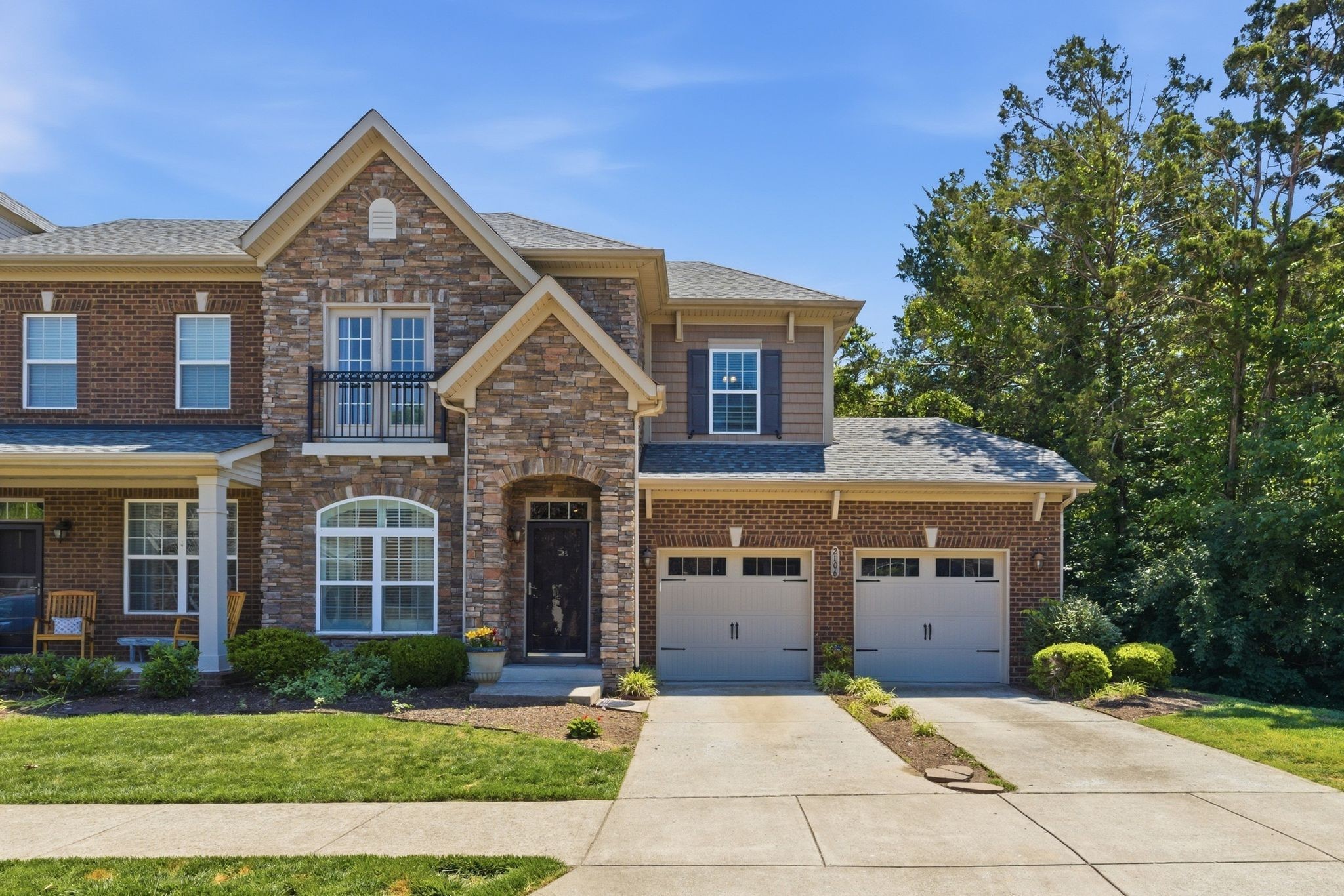 2106 Traemoor Village Ct, Nashville, TN 37209