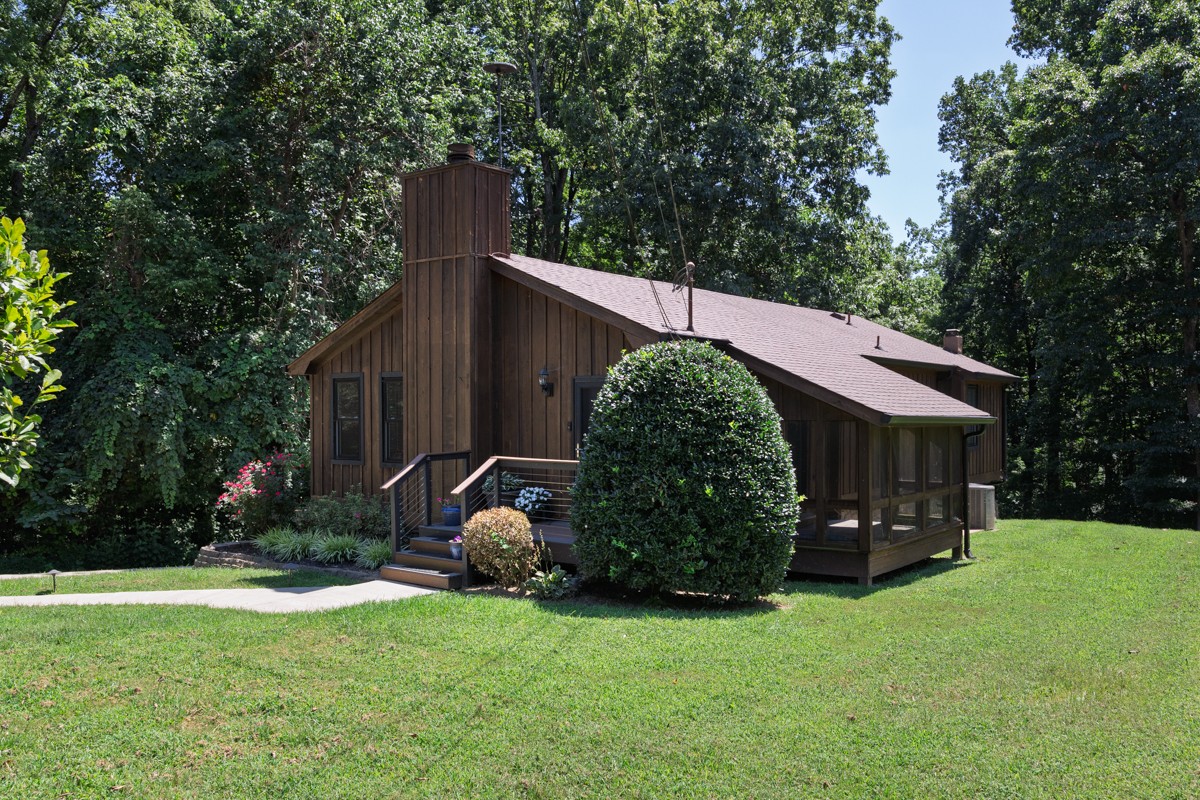 1002 Winding Way Dr, White House, TN 37188