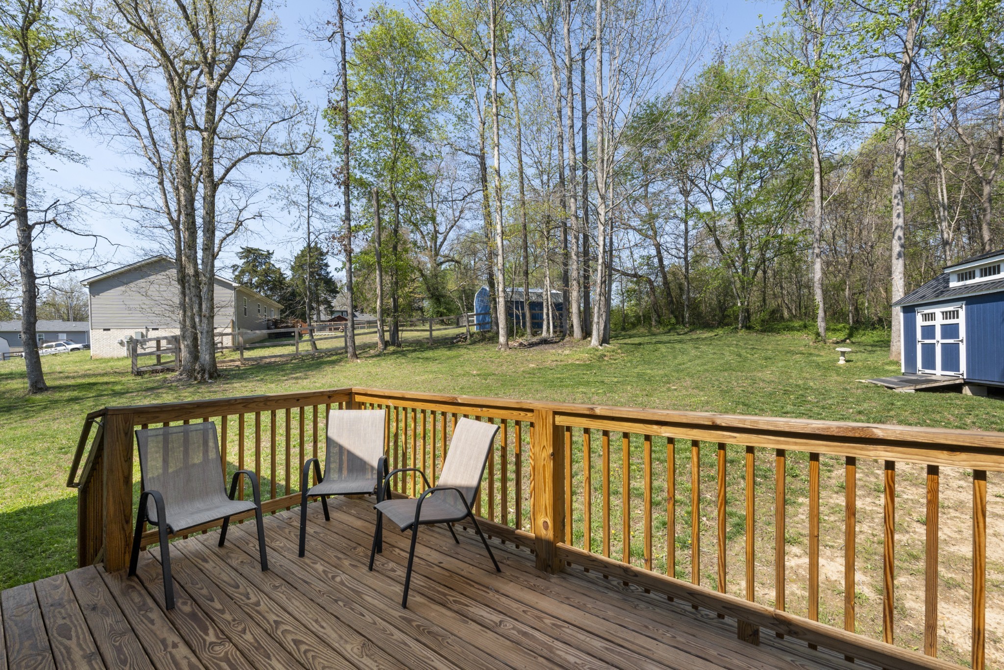 521 Lewis Ln, Charlotte, TN 37036