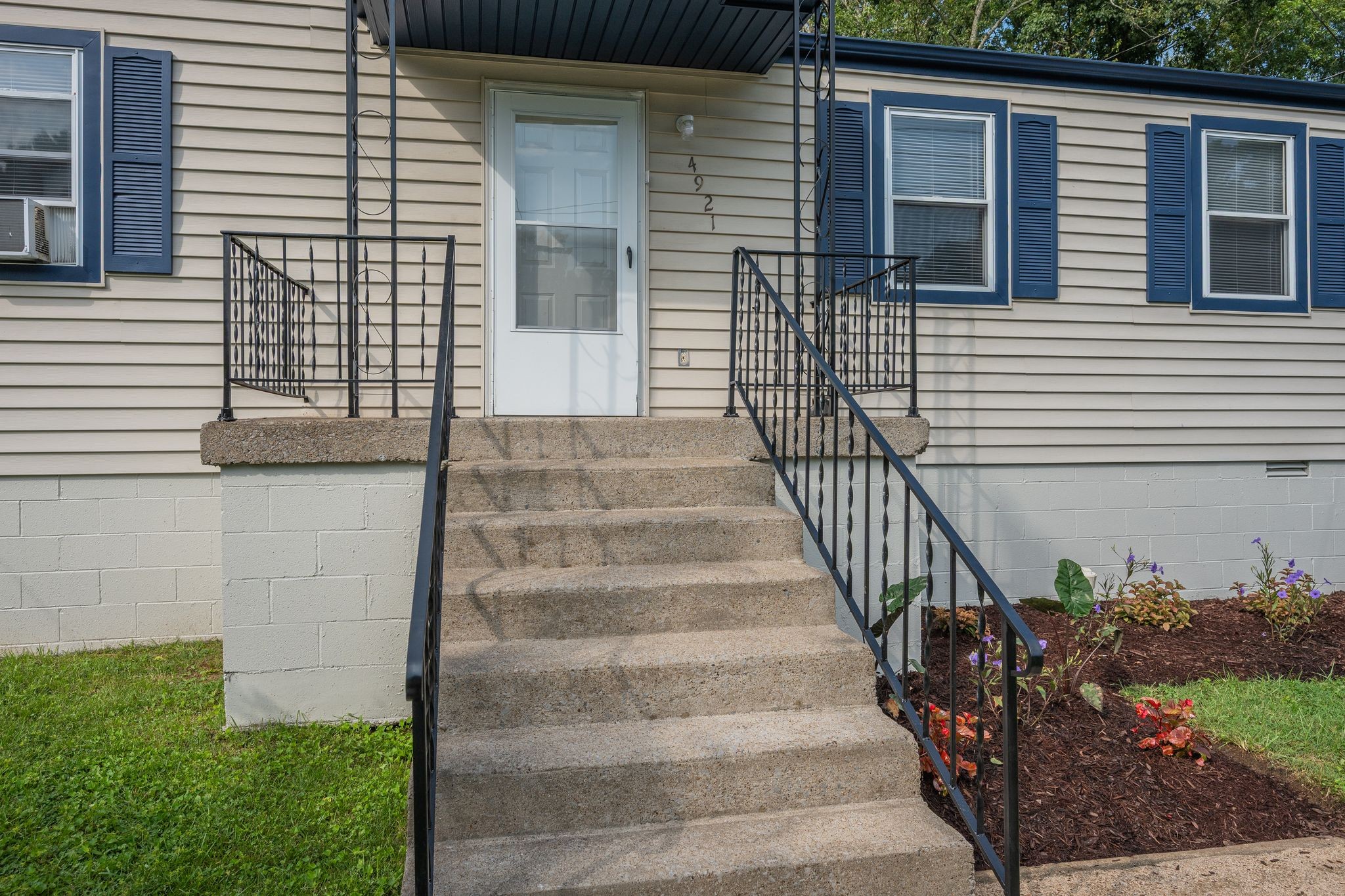 4921 Barclay Square Dr, Antioch, TN 37013
