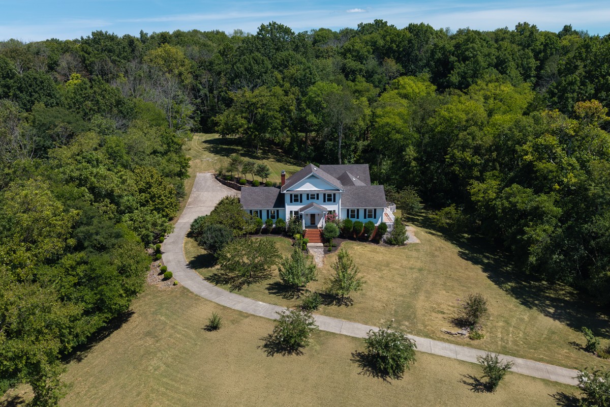 1130 Wrights Ln, Gallatin, TN 37066