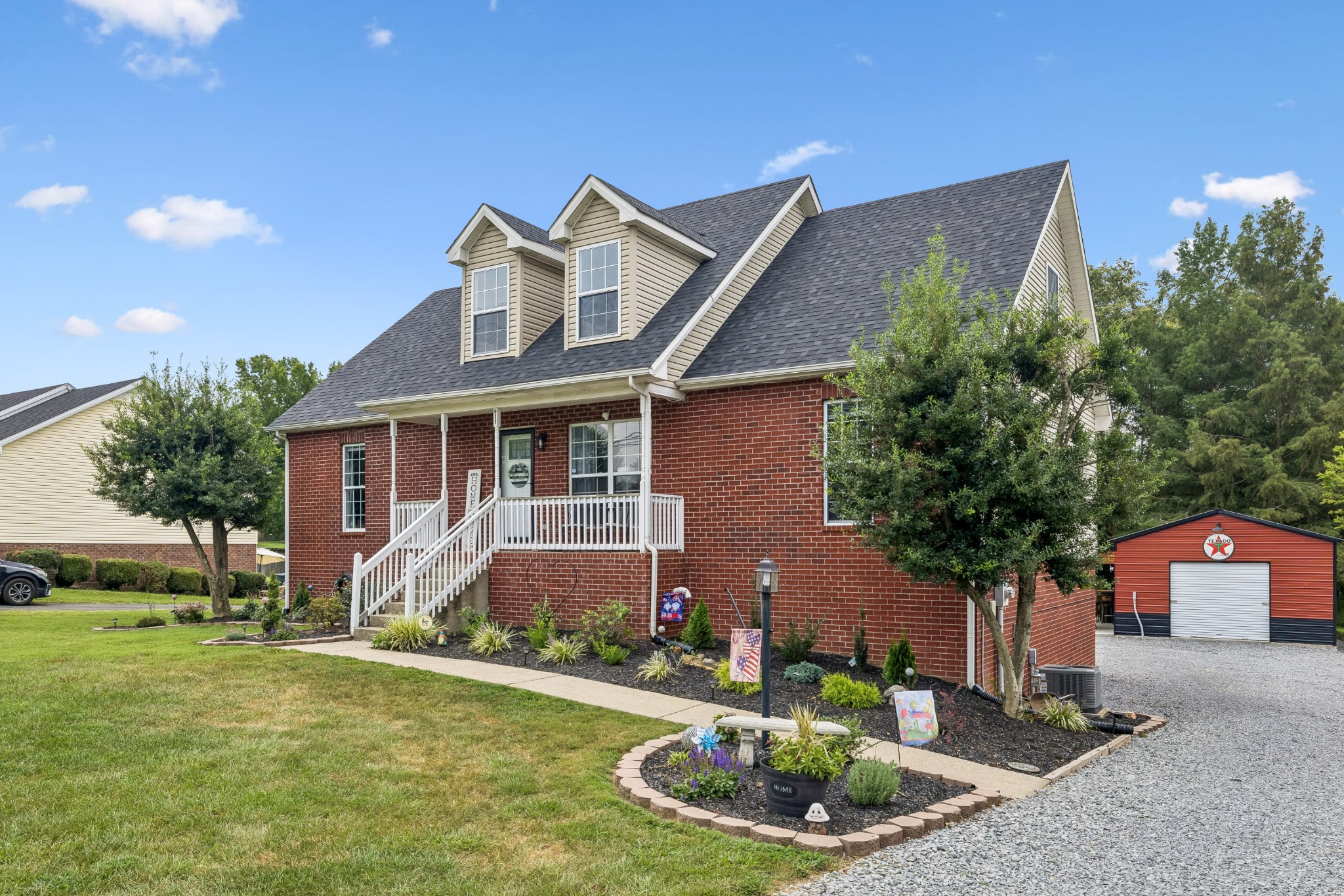 911 College St, Portland, TN 37148