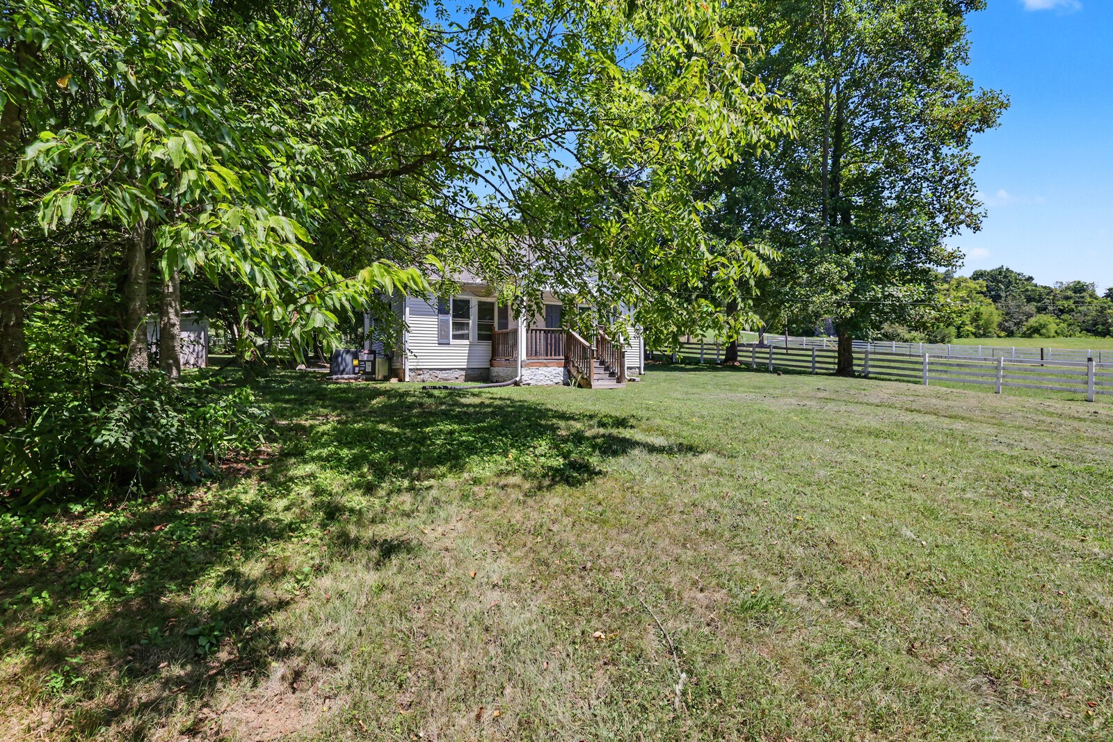 1756 Long Hollow Pike, Gallatin, TN 37066