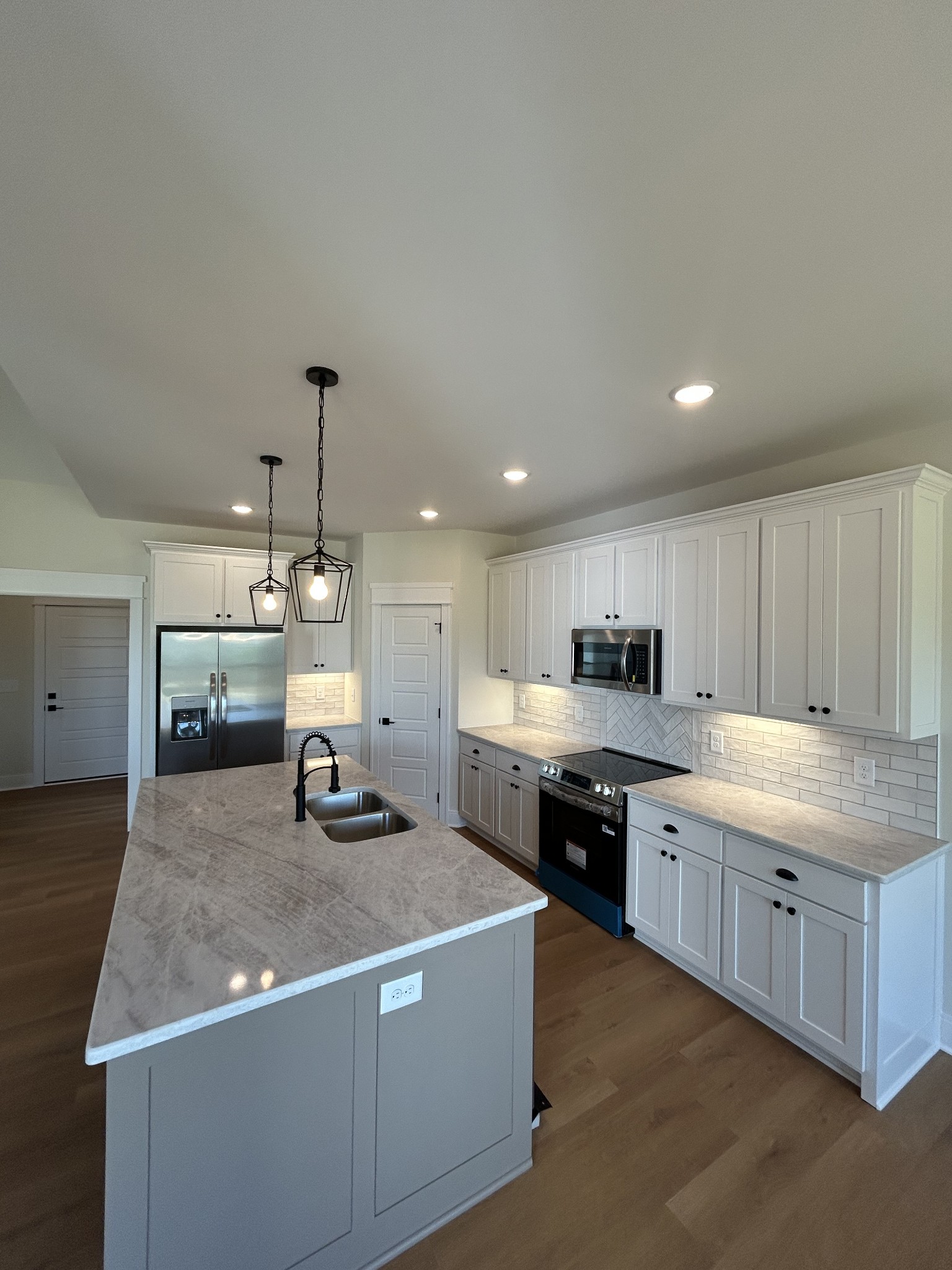1216 Vickie Ln, Portland, TN 37148