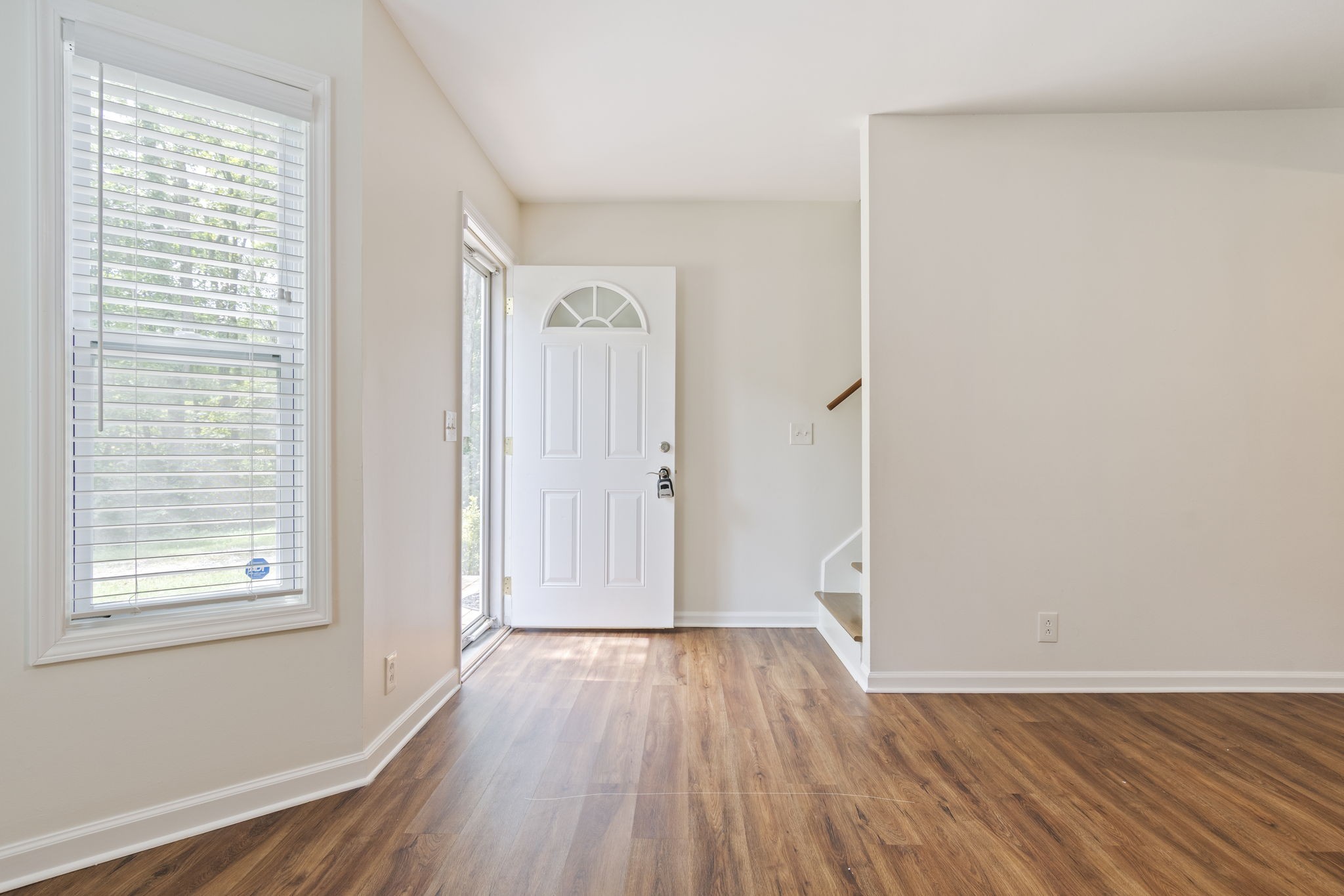 570 Holt Valley Rd, Nashville, TN 37221