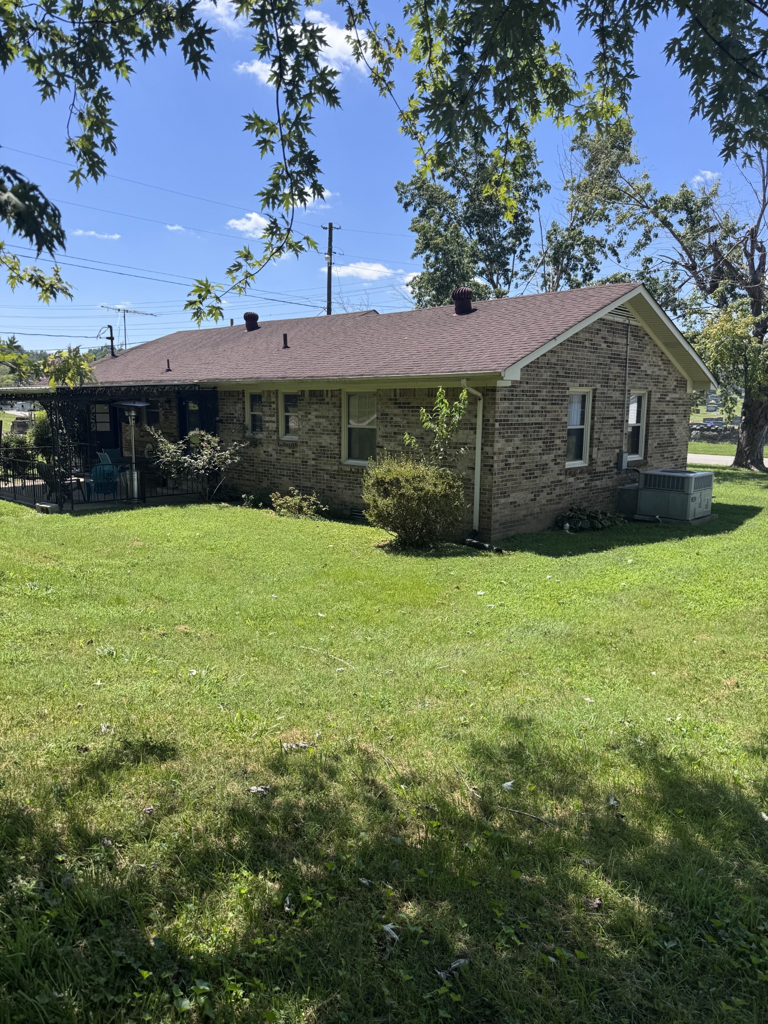 29 Hickman Hwy, Hickman, TN 38567
