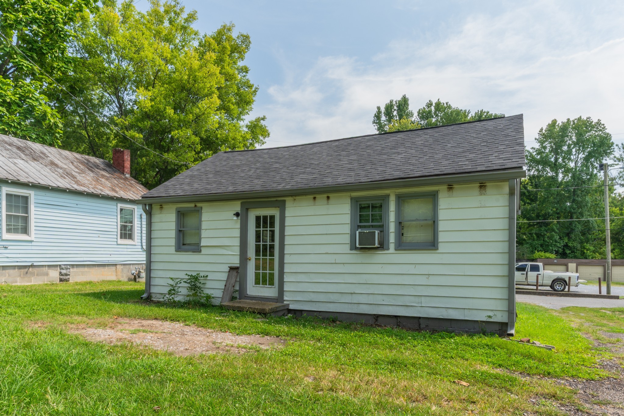 721 18th Ave W, Springfield, TN 37172