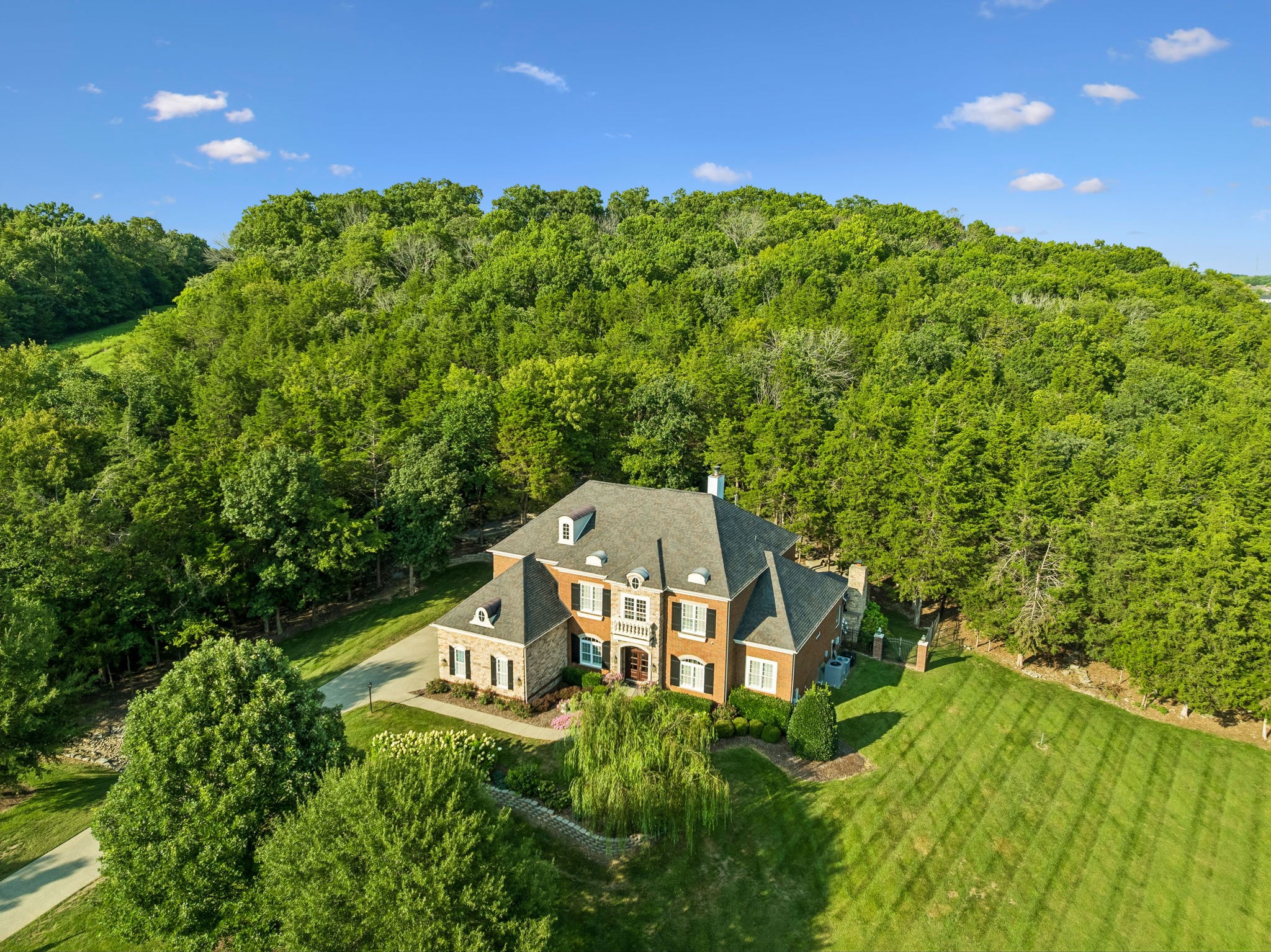 894 Arlington Hts, Brentwood, TN 37027