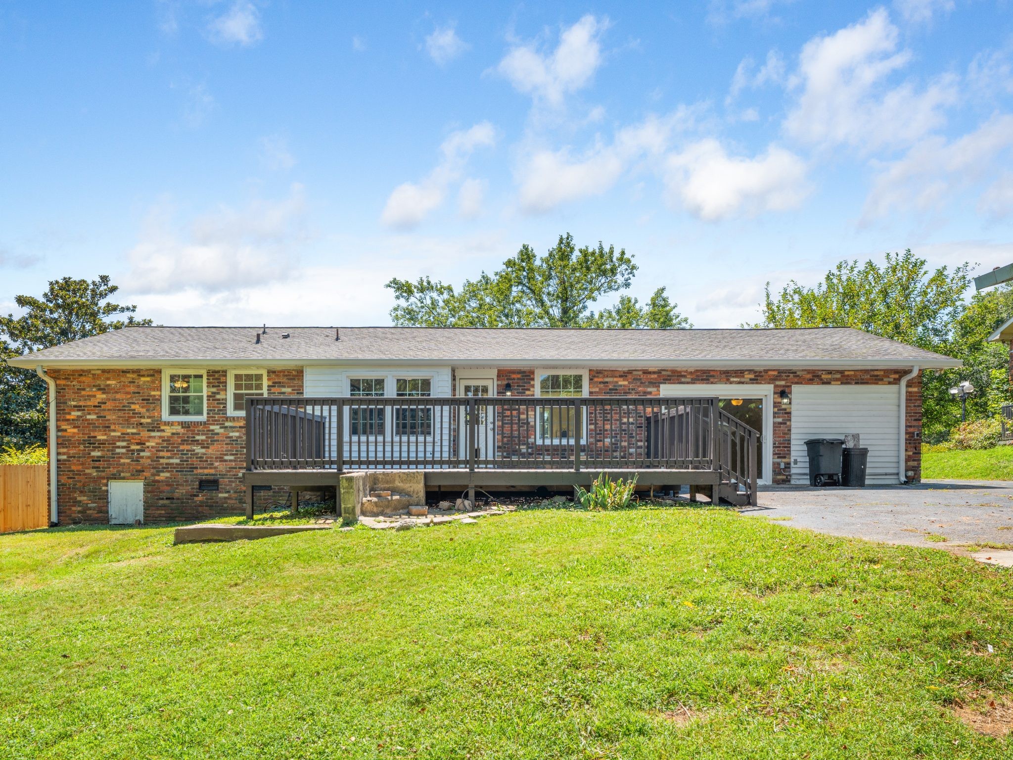 126 Gatone Dr, Hendersonville, TN 37075