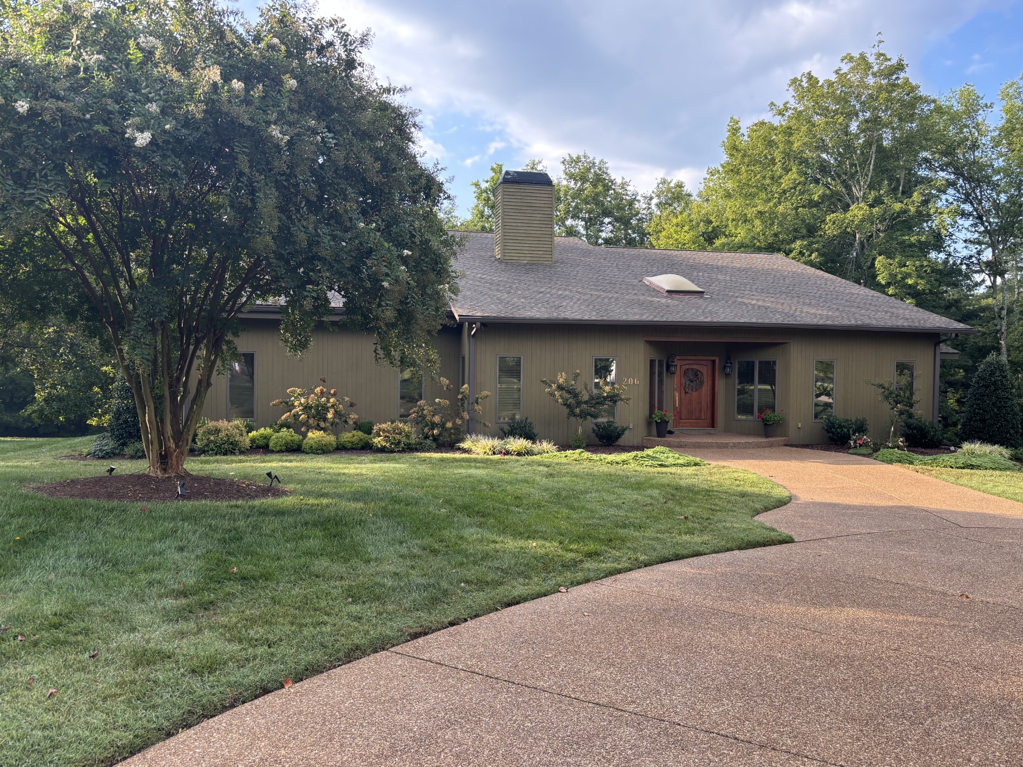 206 Kippsford Pond Rd, Columbia, TN 38401