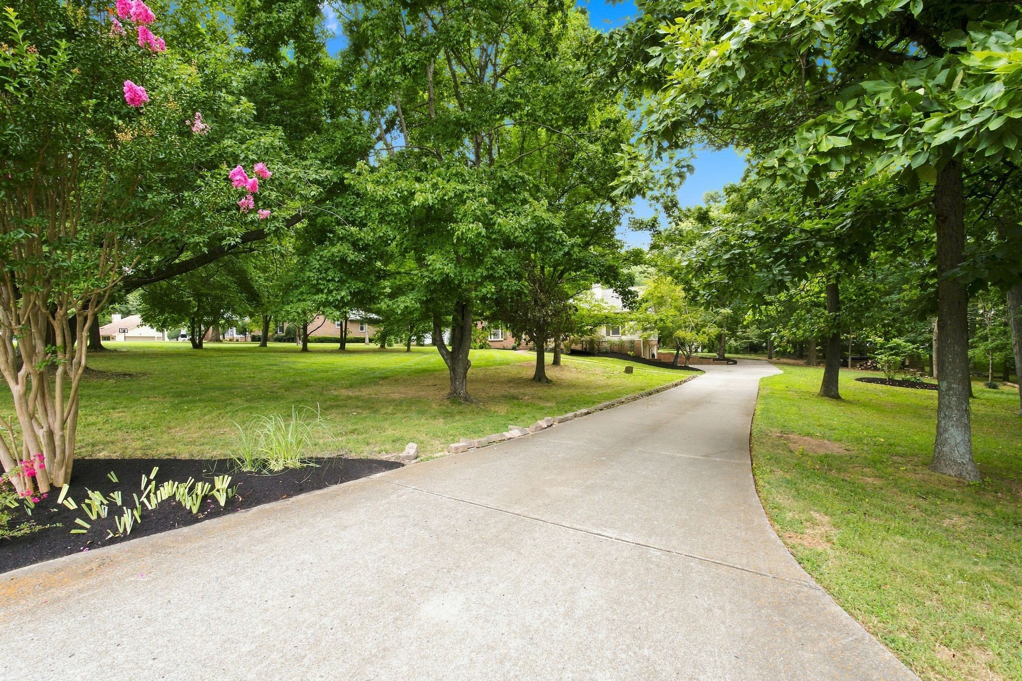 5038 Windland Dr, Springfield, TN 37172
