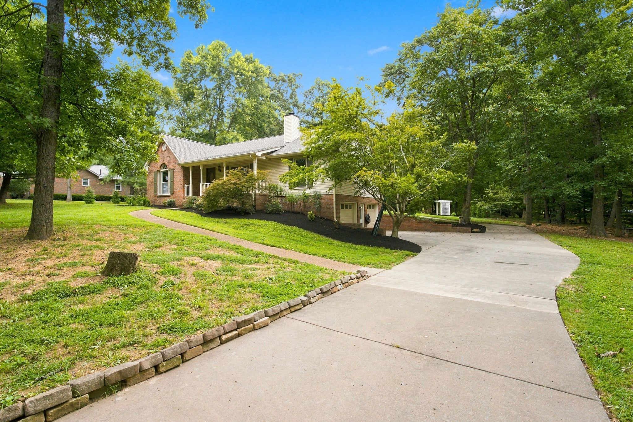 5038 Windland Dr, Springfield, TN 37172