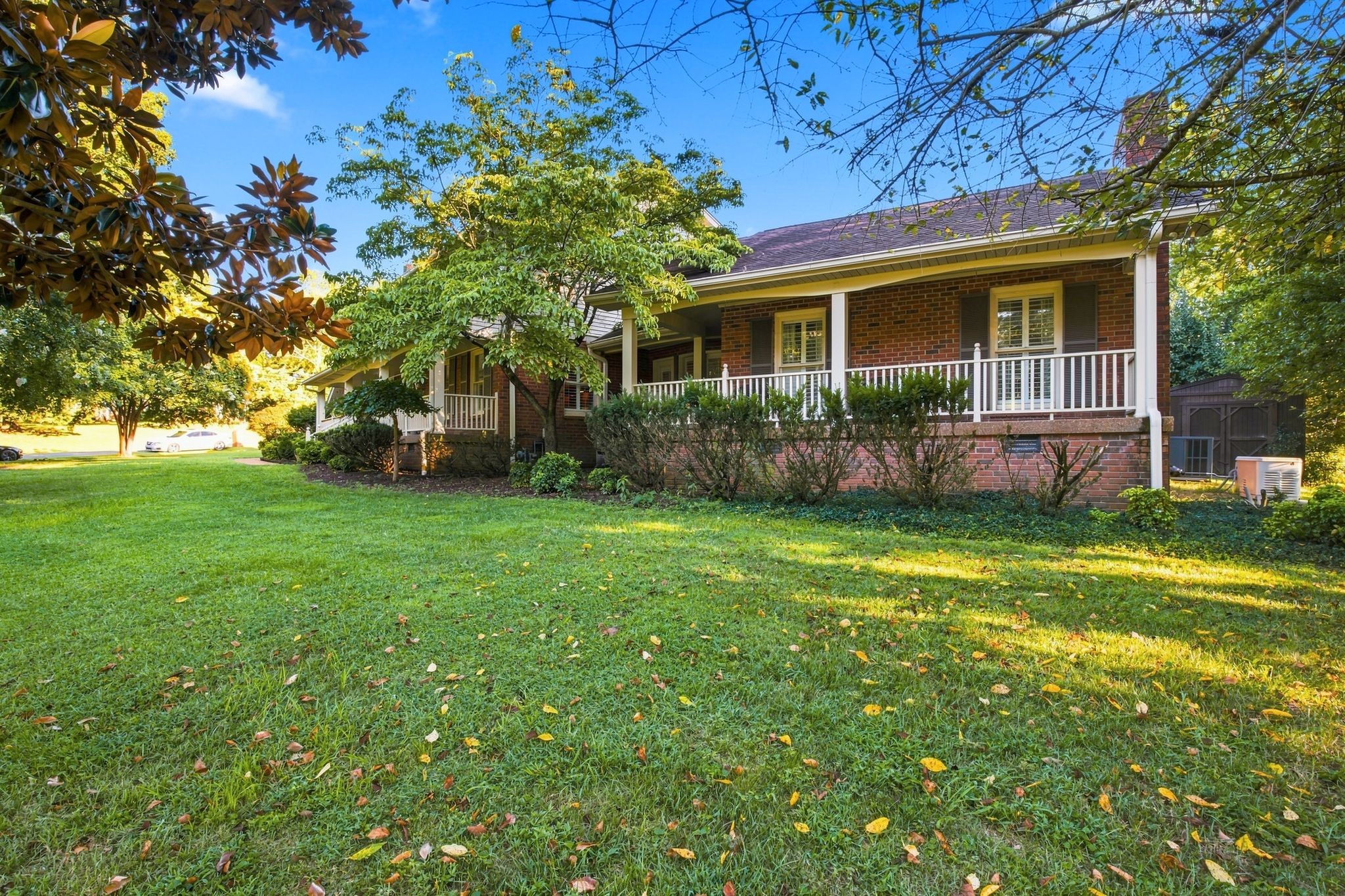 100 Applewood Valley Dr, Hendersonville, TN 37075