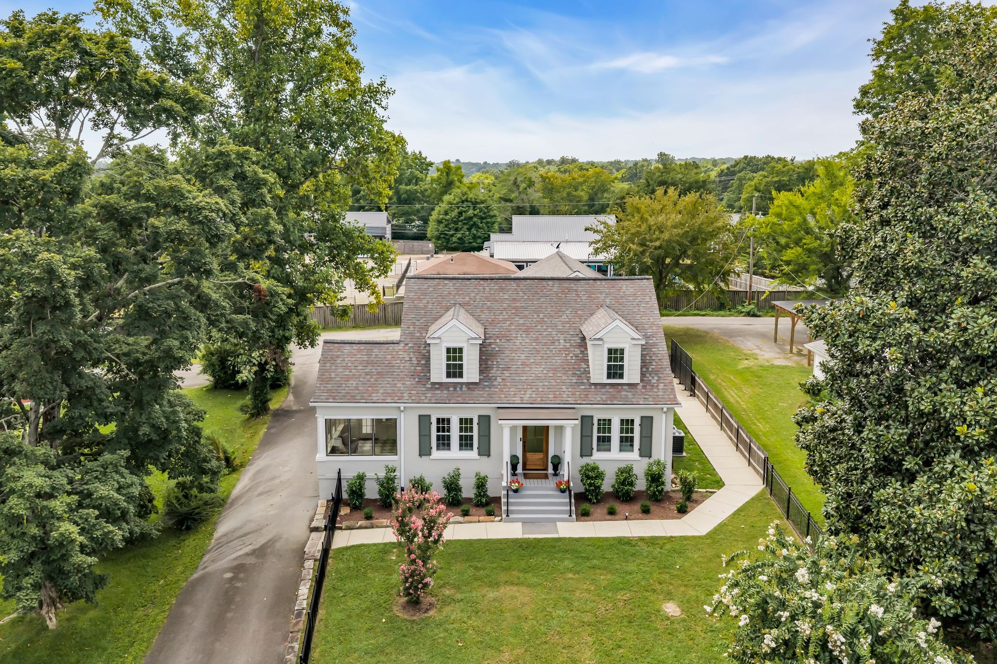 404 Murrell St, Dickson, TN 37055