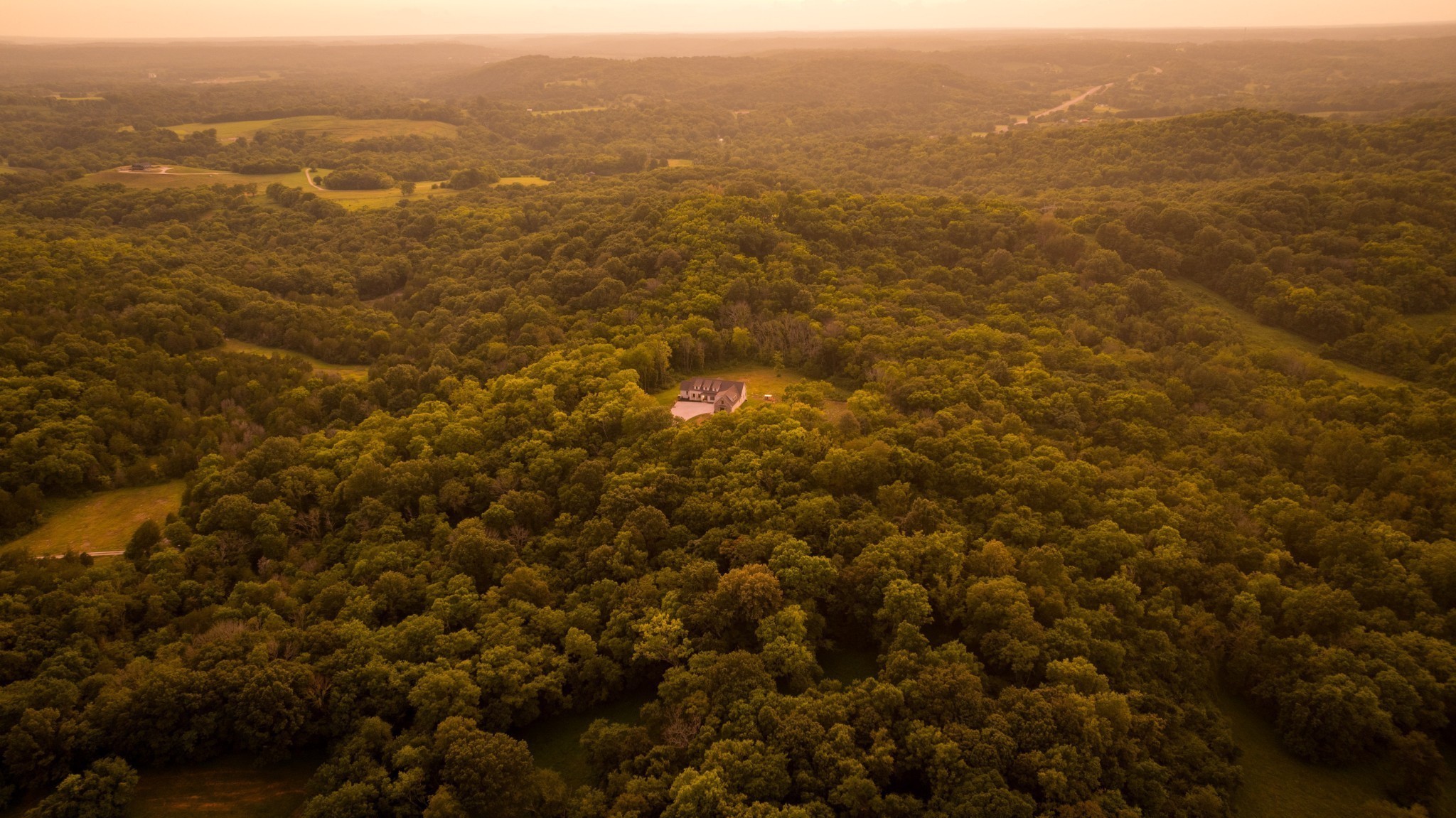 1489 Old Tva Rd, Columbia, TN 38401