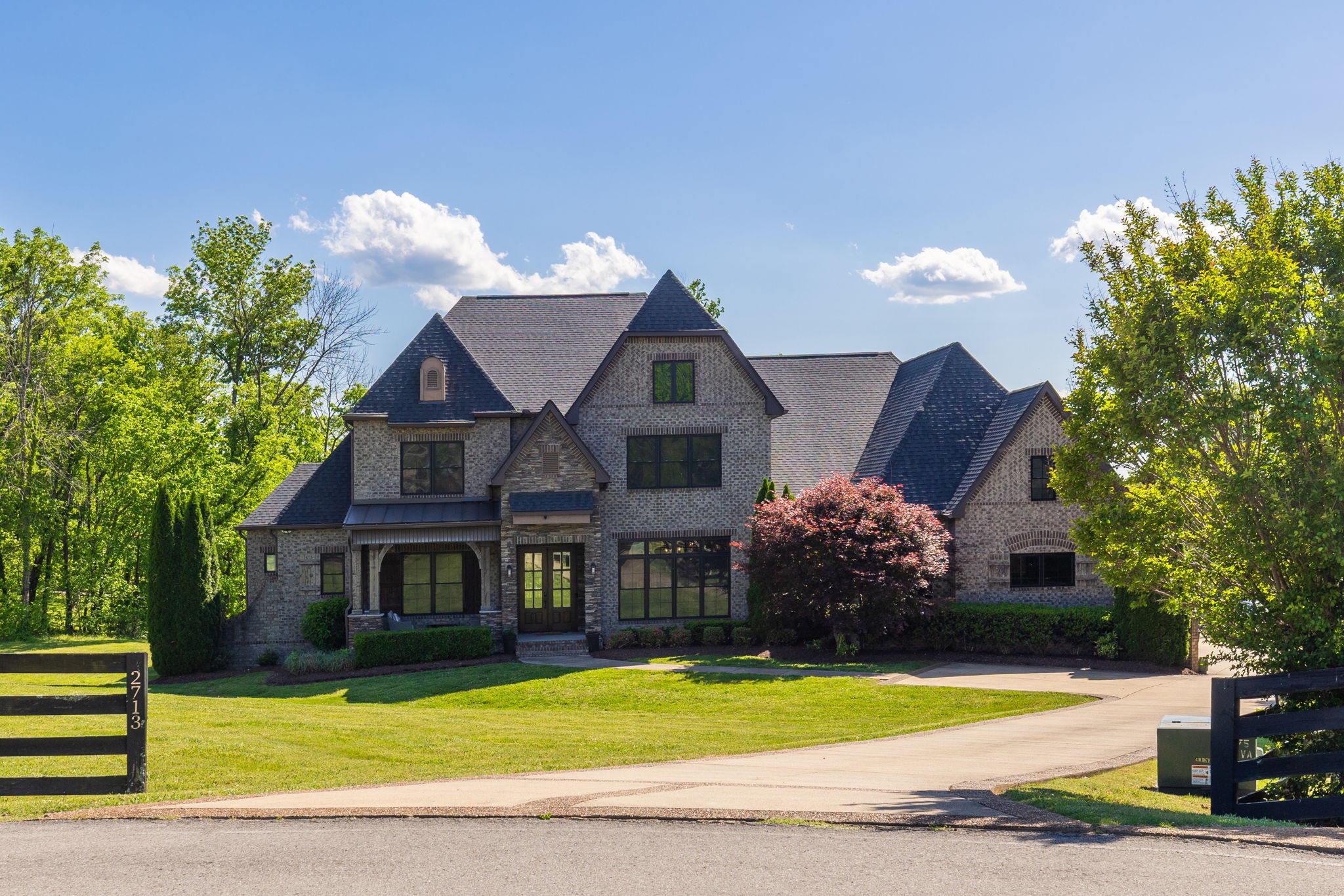 2713 Deer Haven Ct, Franklin, TN 37067