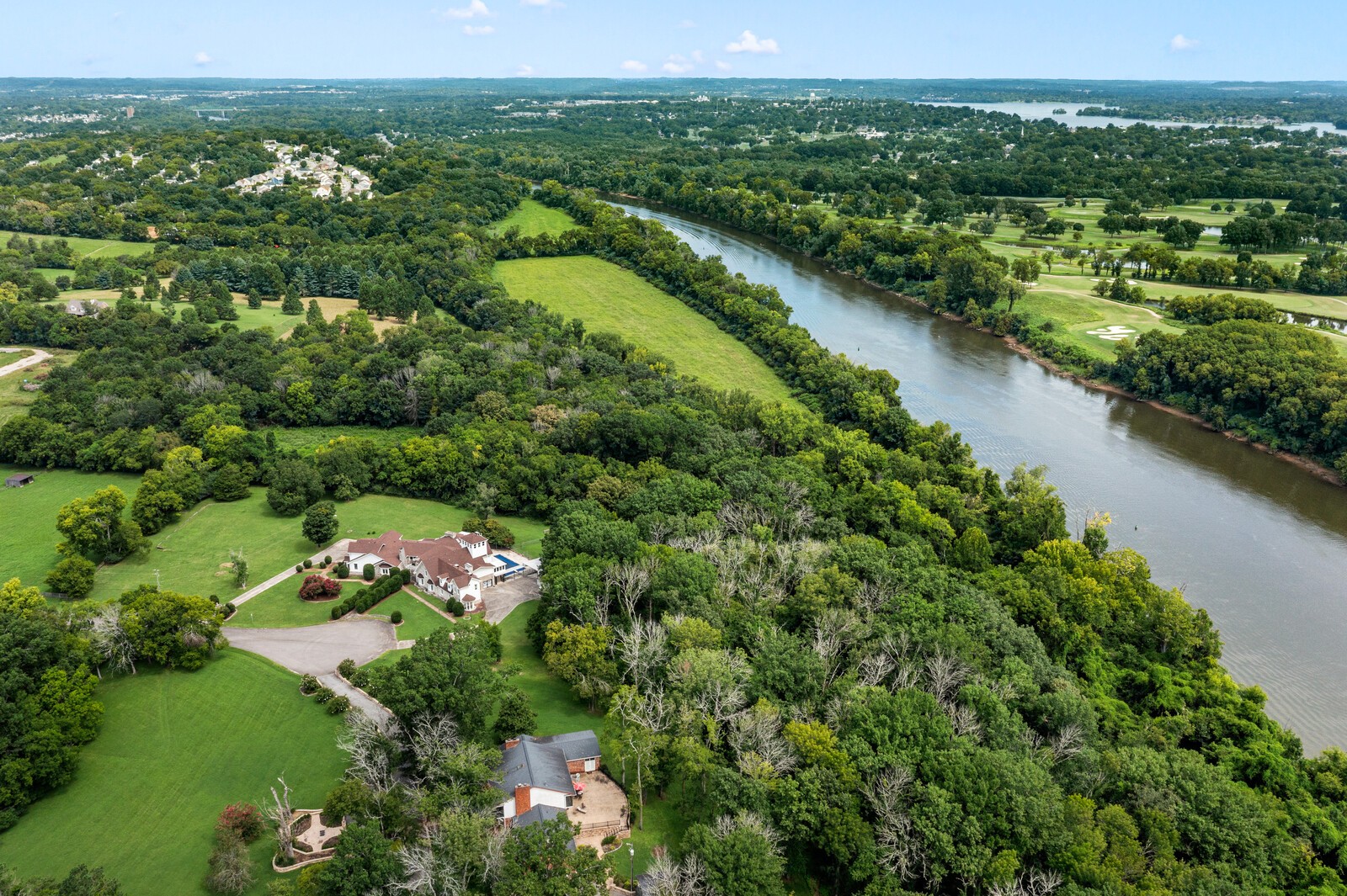 100 Pineywood Acres Dr, Madison, TN 37115