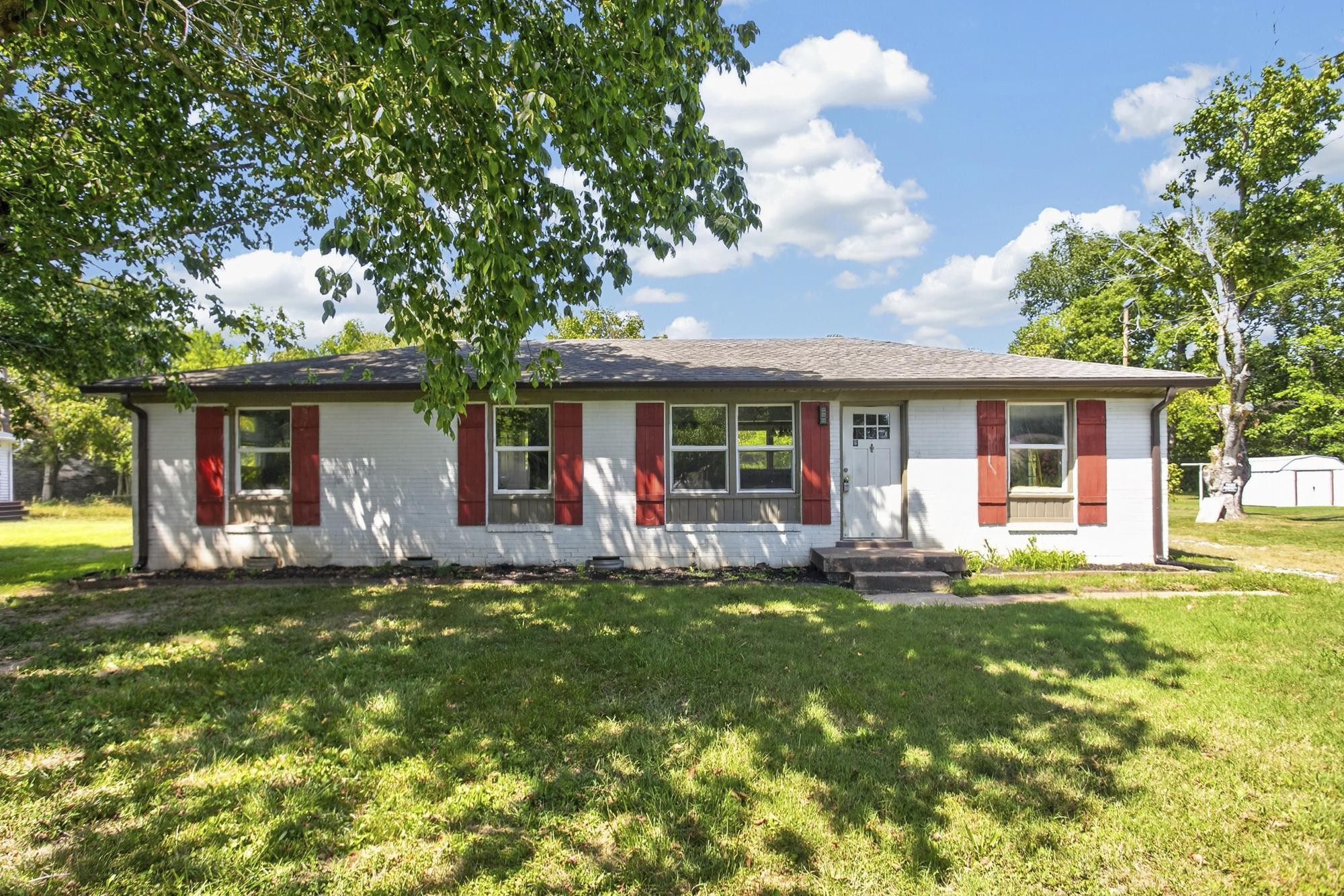 276 Sunset Blvd, Gallatin, TN 37066