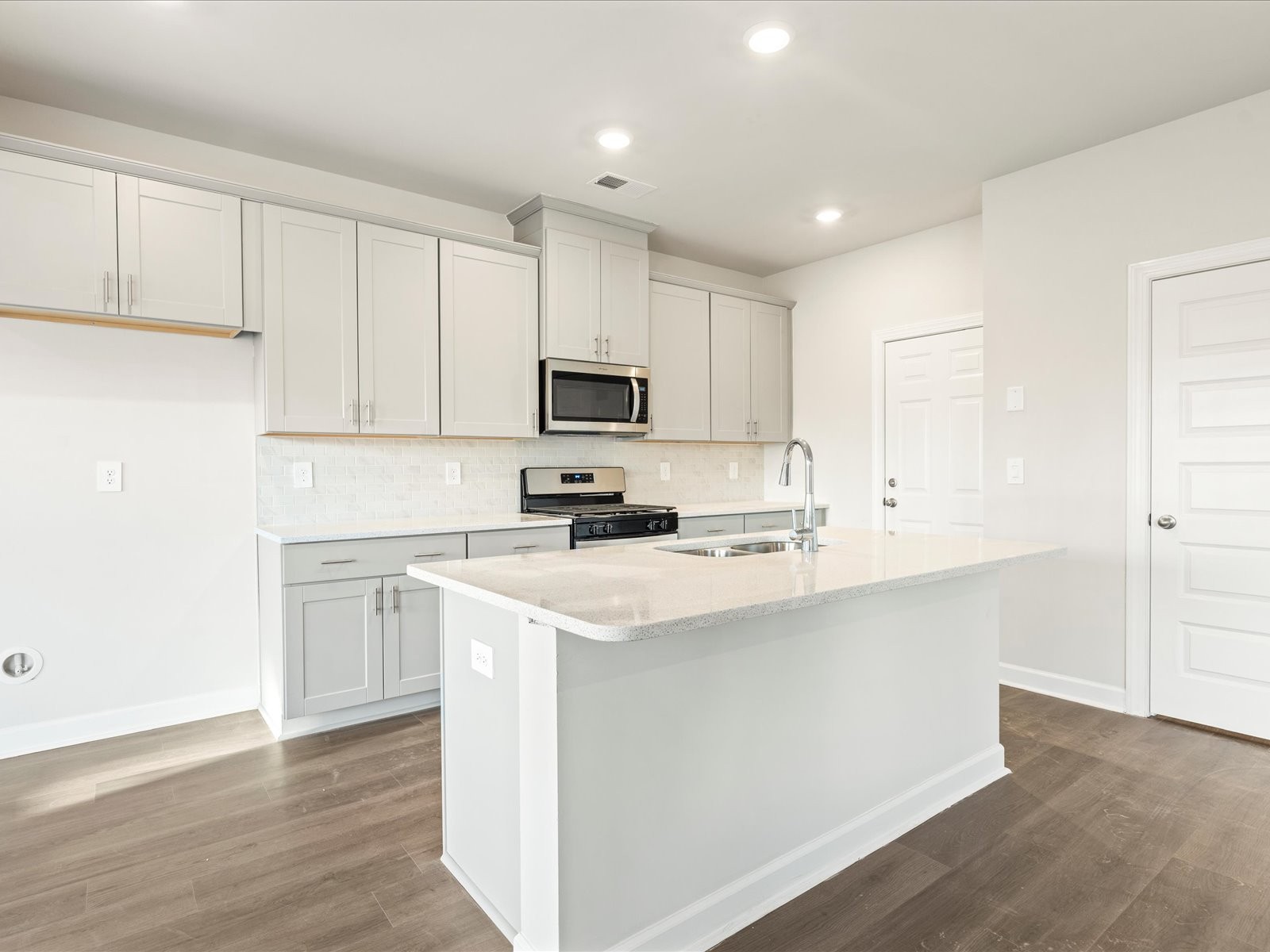 2125 Craven Pl, Hermitage, TN 37076