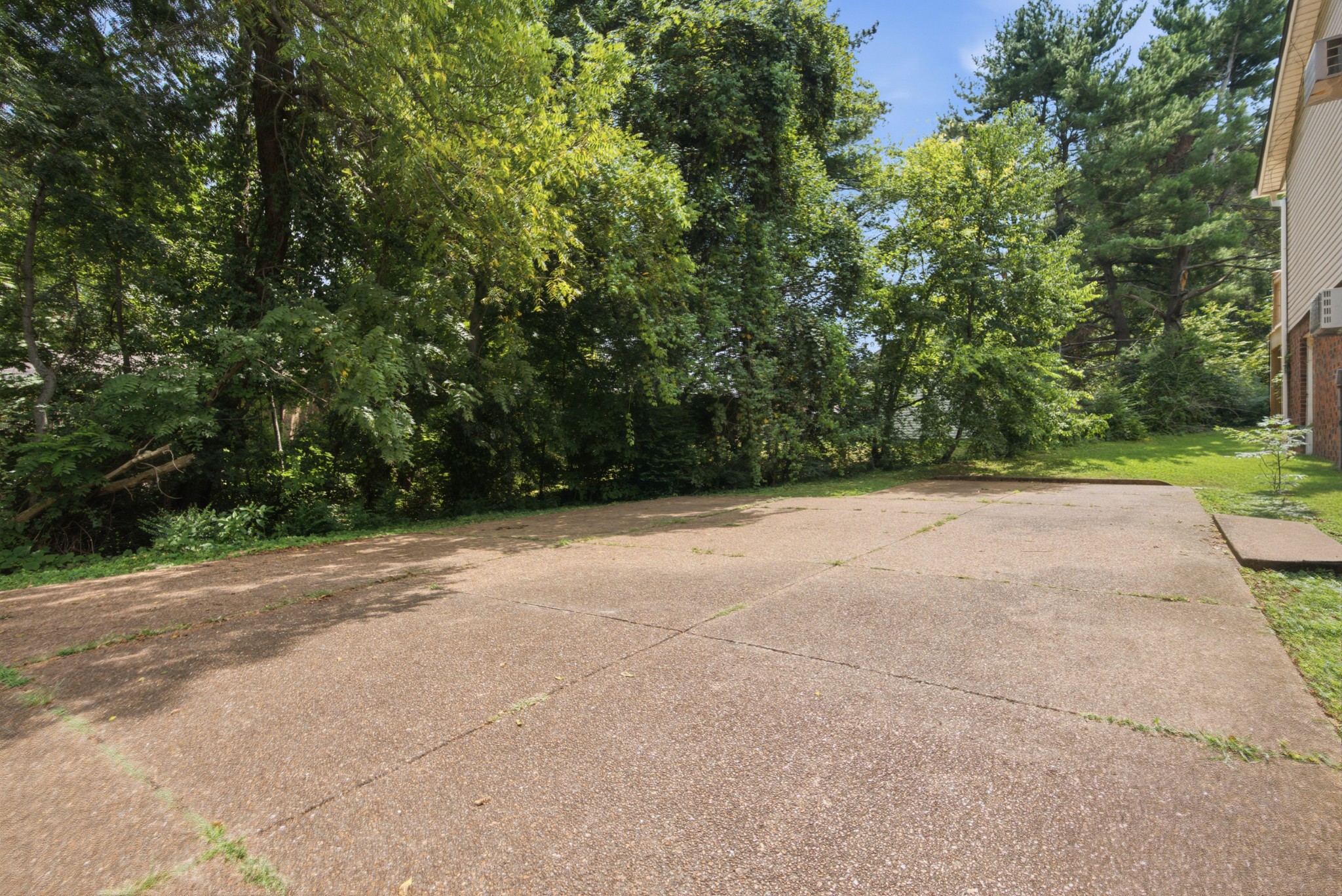 477 Ellenwood Dr, Nashville, TN 37211