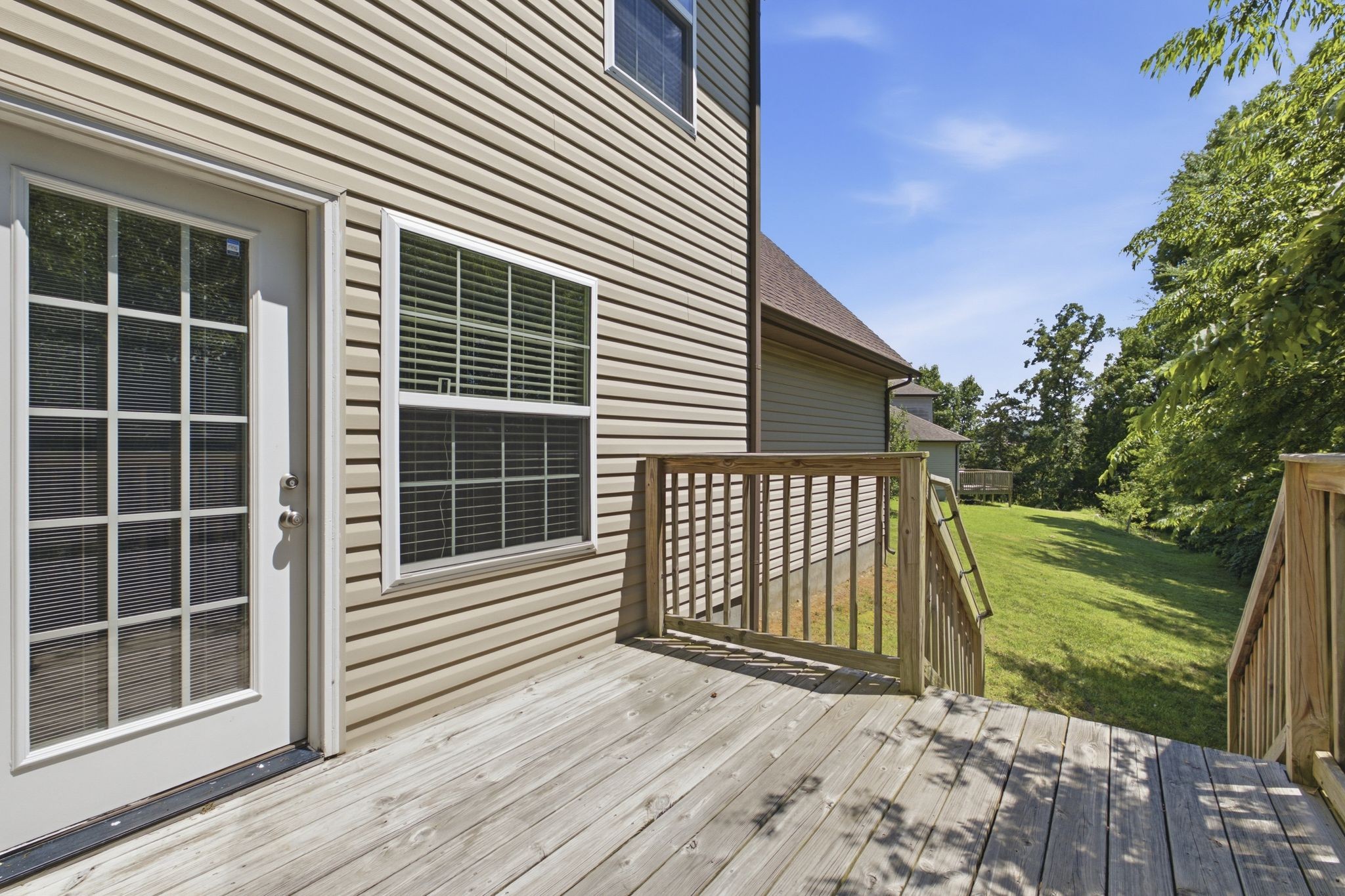 121 Pledge Ct, La Vergne, TN 37086