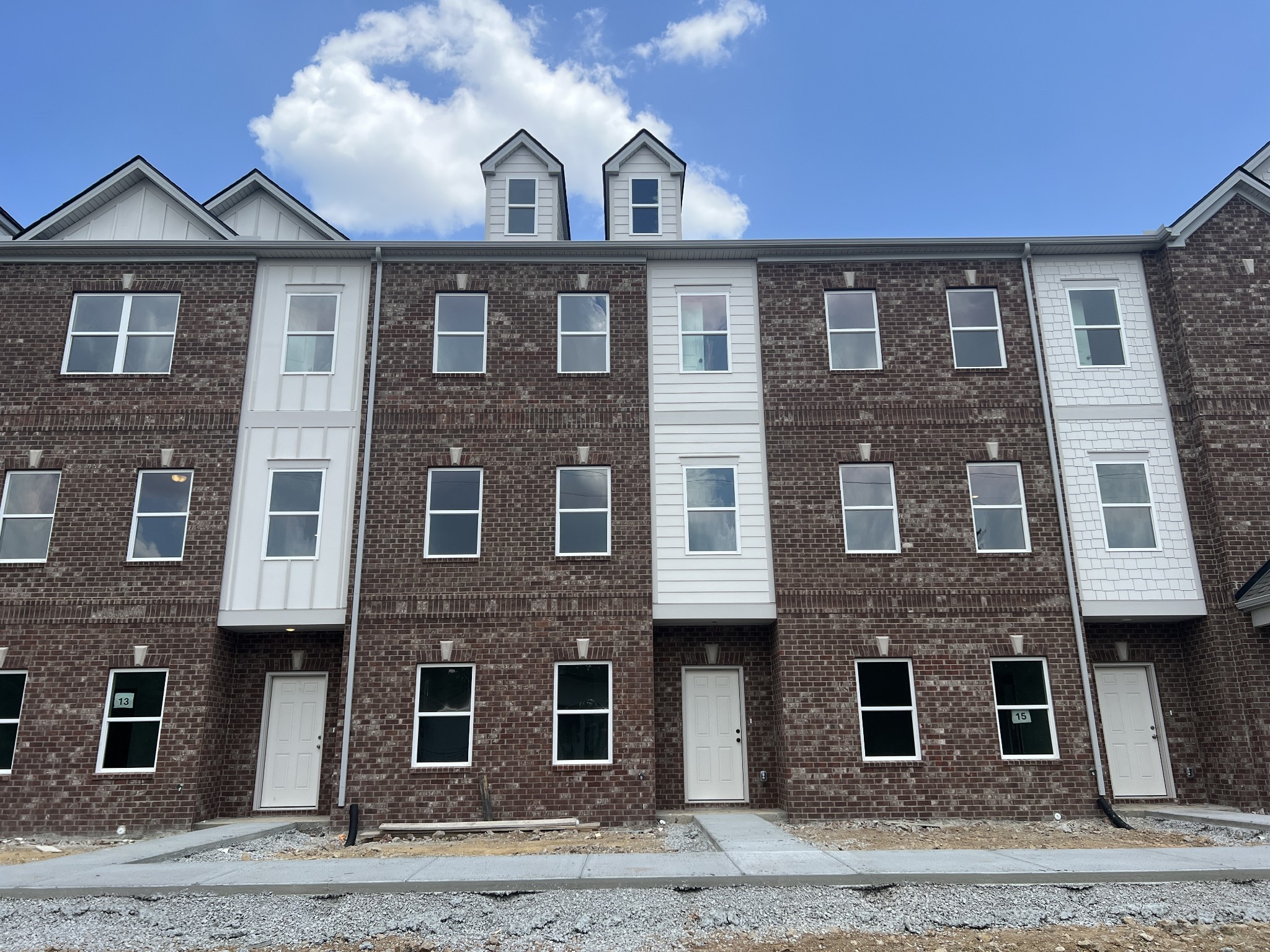143 Rosebush Ln, Lebanon, TN 37087