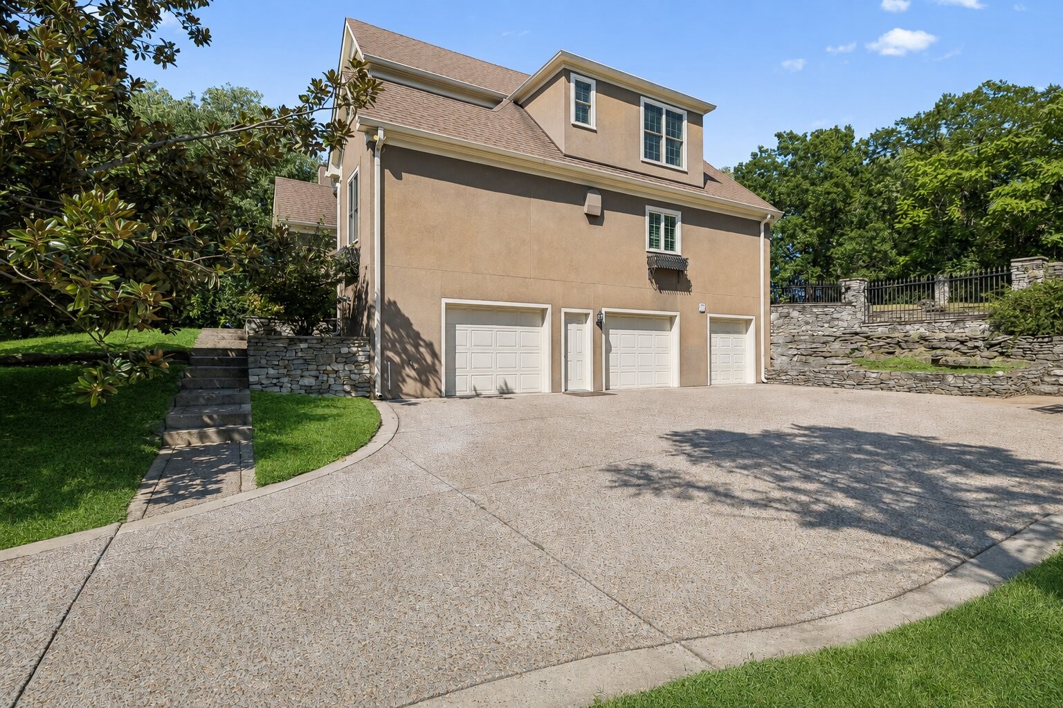 3430 Golf Club Ln, Nashville, TN 37215